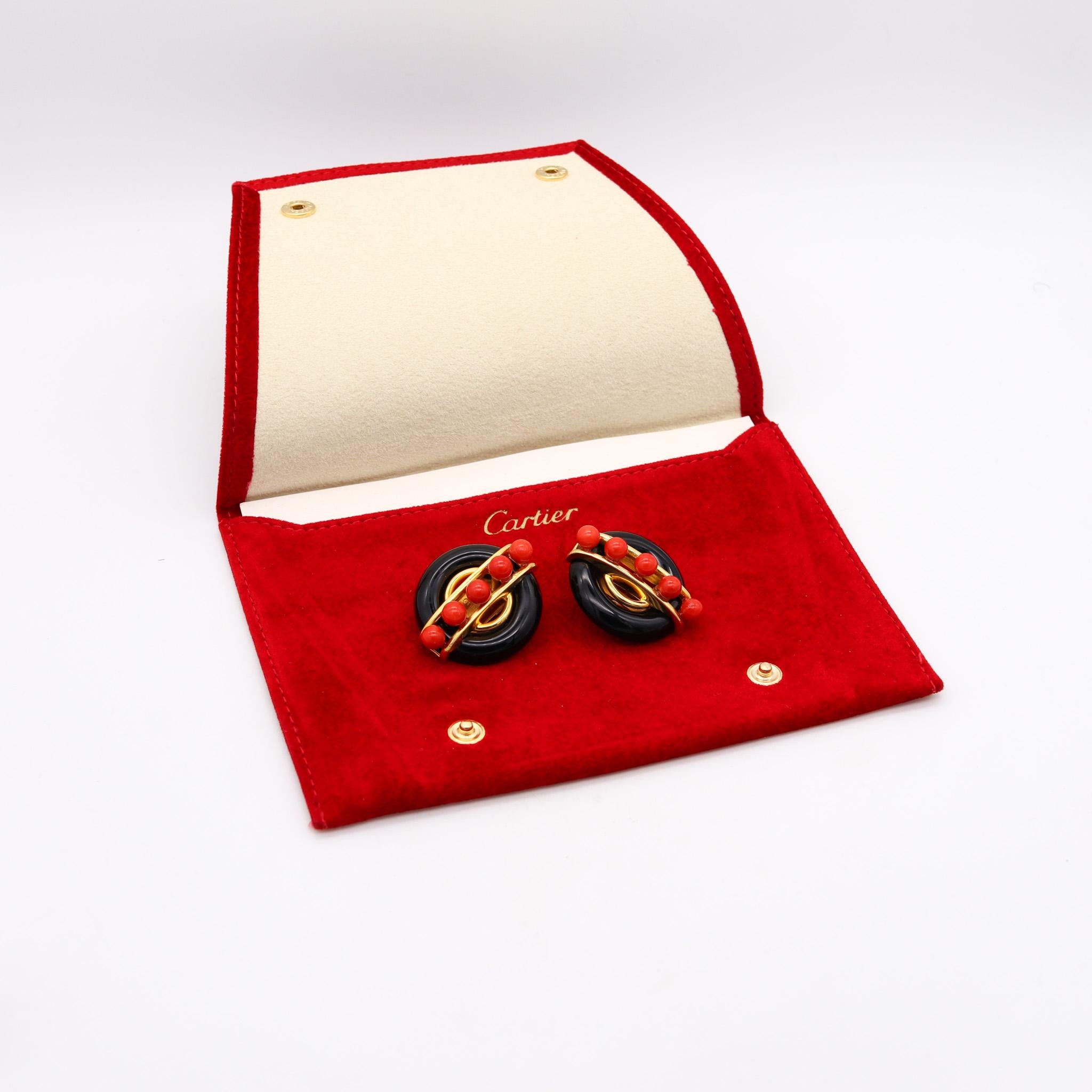 Women's Cartier 1974 Aldo Cipullo Sculptural Earrings 18Kt Yellow Gold With Onyx & Coral For Sale