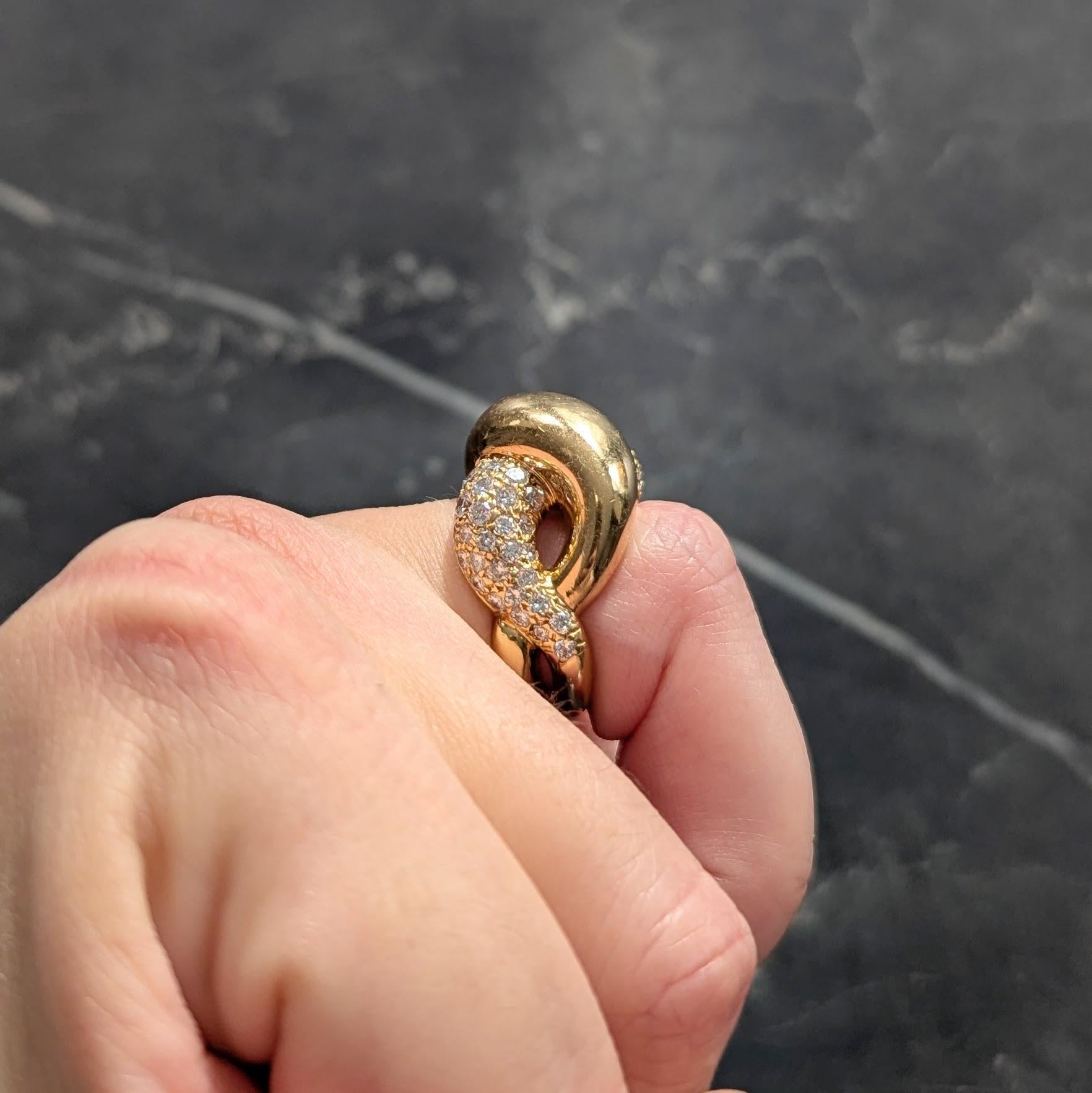 Cartier 1980's 3.00 CTW Diamond 18K Gold Vintage Twisting Pavé Puffy Band Ring en venta 5