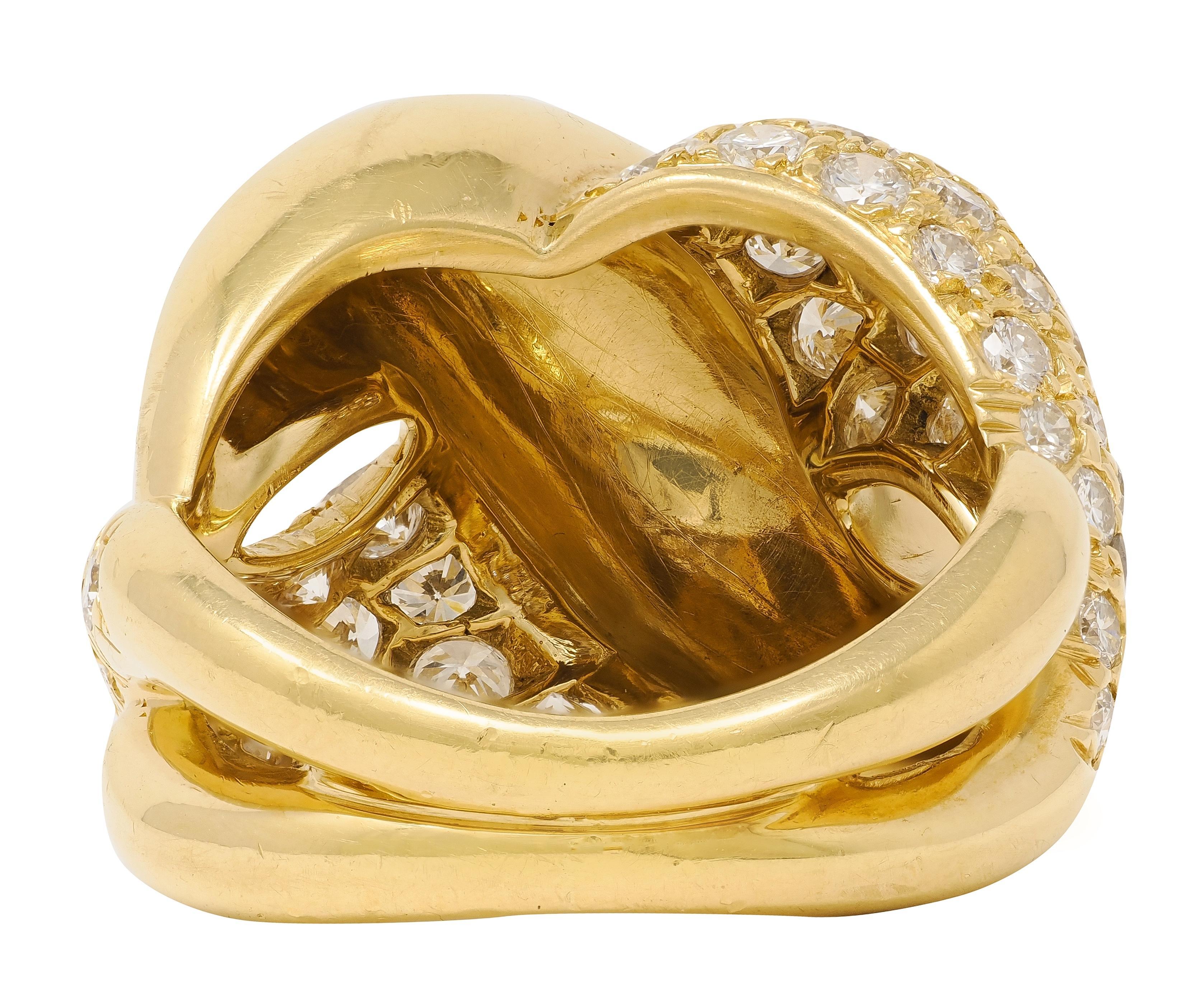 Cartier 1980's 3.00 CTW Diamond 18K Gold Vintage Twisting Pavé Puffy Band Ring en Excelente estado para la venta en Philadelphia, PA