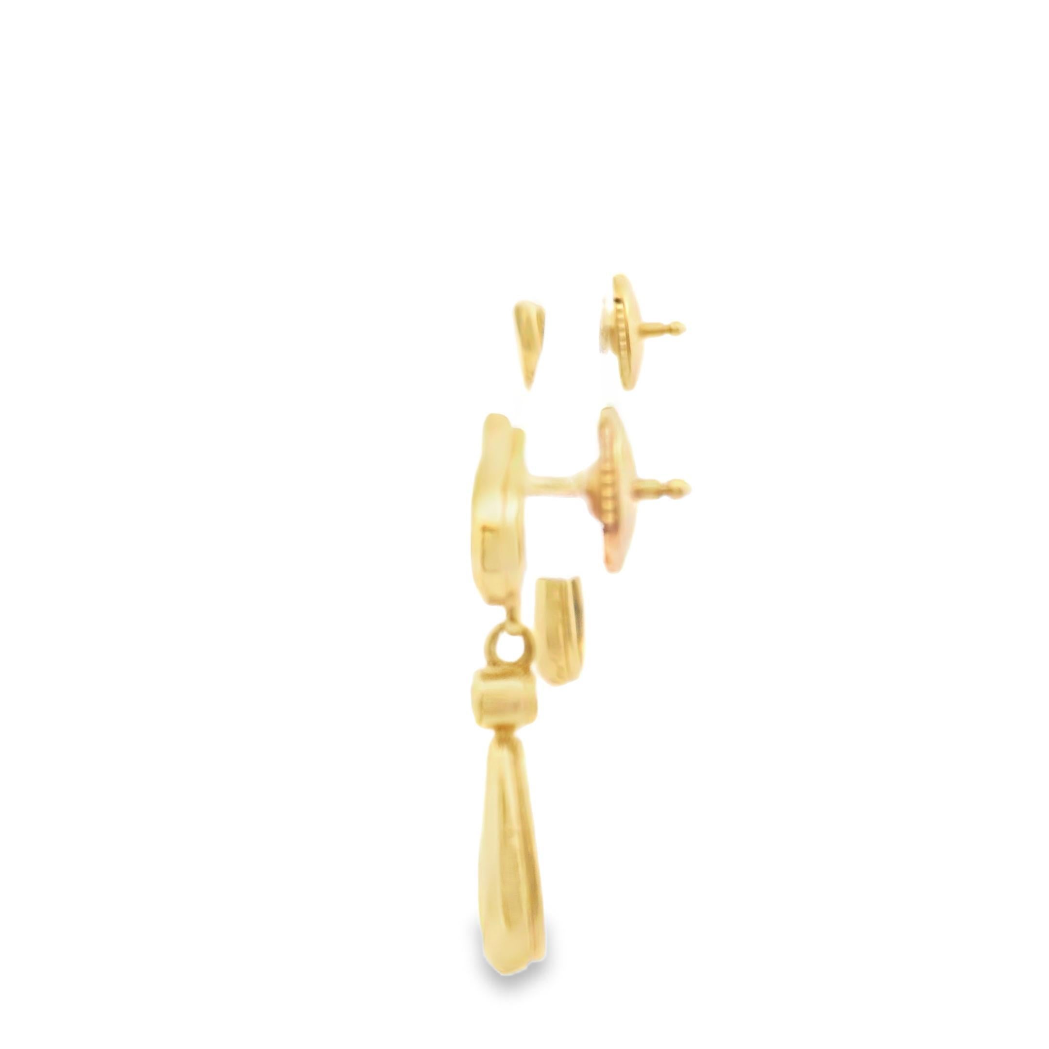 Delicate as a secret whispered in the back room of a Riviera gala

These Cartier earrings from the 1980s embody quiet opulence. Crafted in warm 18k yellow gold, each earring features a soft teardrop form that gently sways from a round gold stud.
