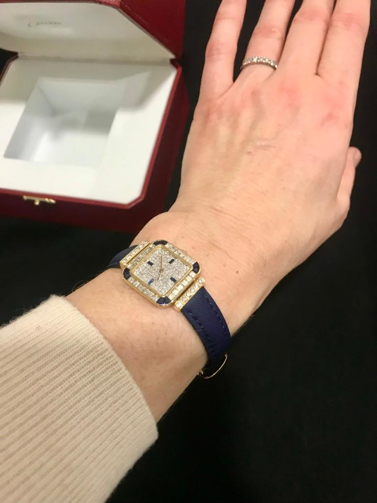 Taille brillant Montre mécanique Cartier 1982 en or jaune et diamants pour femmes en vente