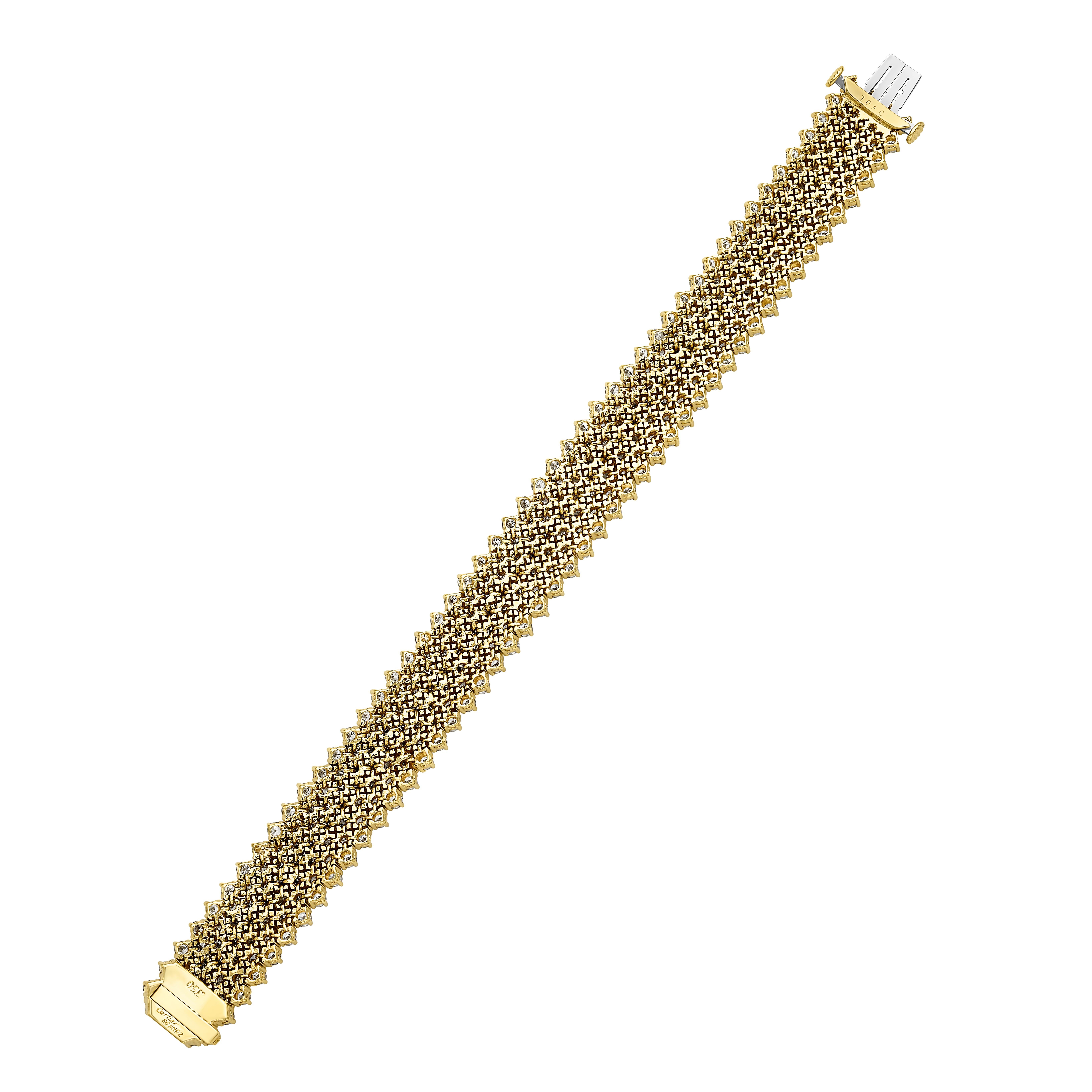 Cartier Eternity-Armband mit 22 Karat Diamanten  in 18K Gelbgold Damen im Angebot