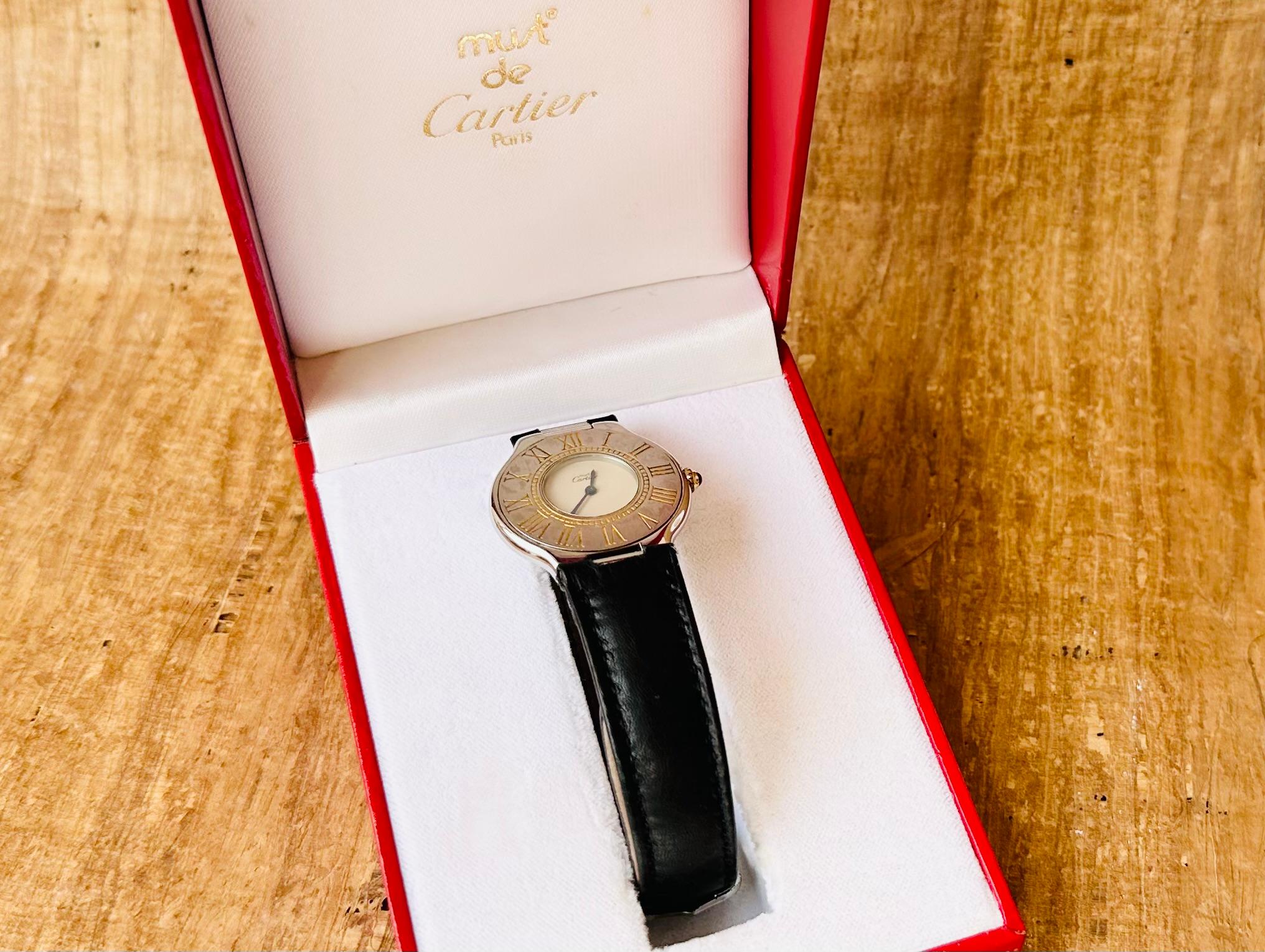 Cartier 21 Must de Cartier B10310 Leather 31mm Watch In Good Condition In Toronto, CA