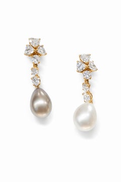 Cartier 23 Carats 18K Yellow Gold Pearl Earrings – Gray & White Pearls