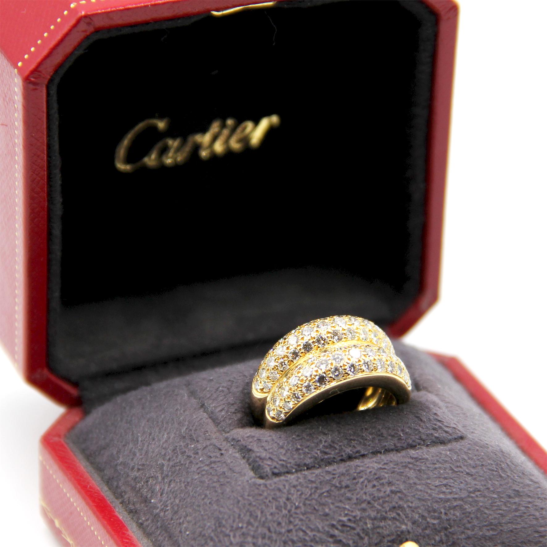 Cartier 2.50 Carat Diamond Bombe 18k Gold Ring For Sale 1
