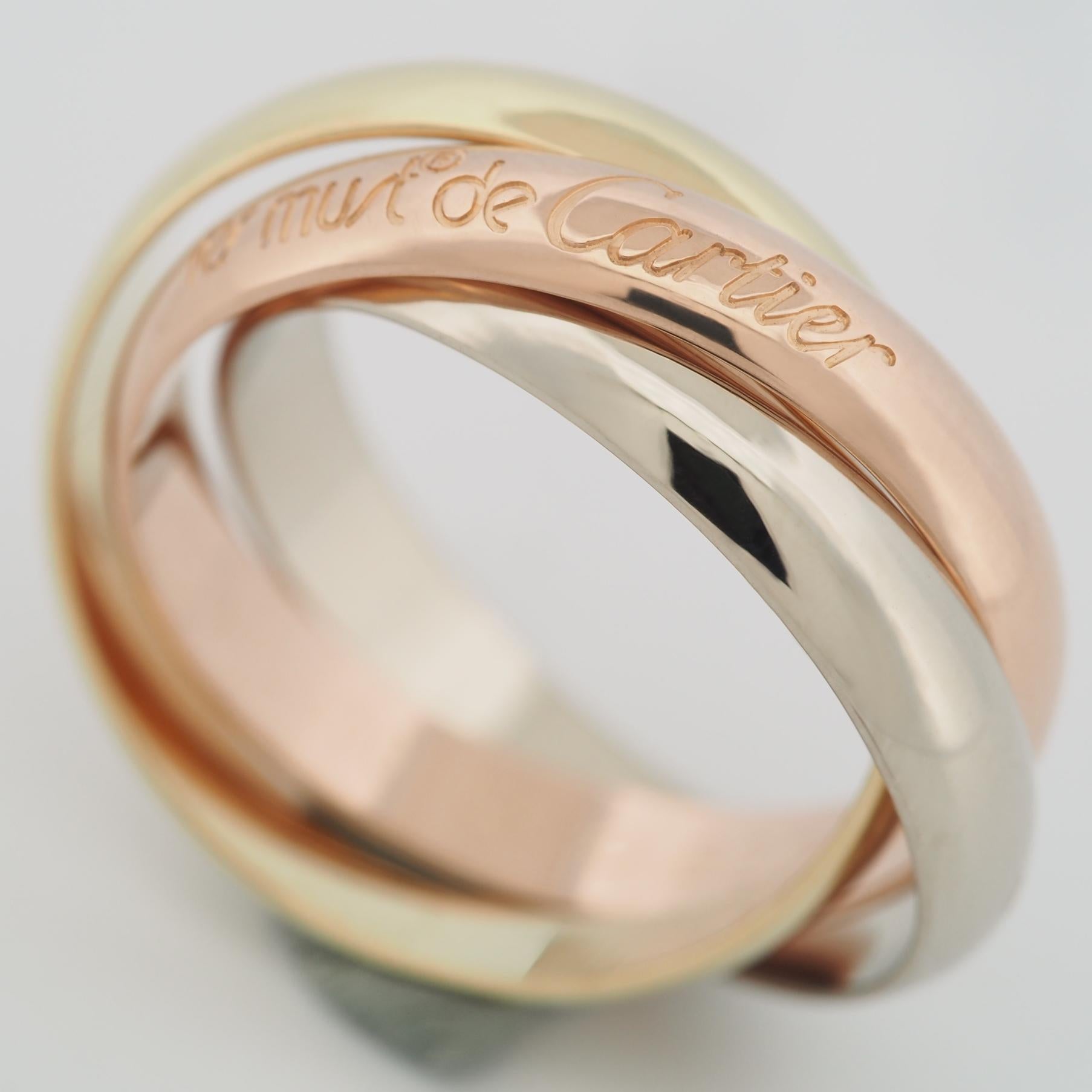 Articolo: Autentico anello Trinity Cartier a 3 bande
Pietre: ---
Metallo: Oro giallo/rosa/bianco 18 carati
Misura dell'anello: 52 US SIZE 6.0 UK SIZE L 1/4
Diametro interno: 16.50 mm
Misura: 3.4 mm di larghezza (ogni banda)
Peso: 7,9