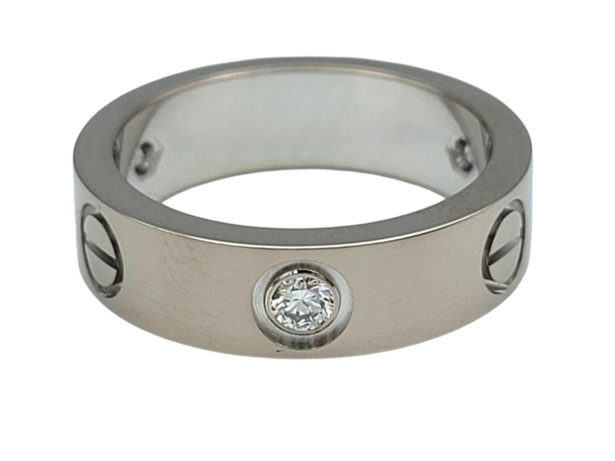 Cartier Love Band-Ring aus 18 Karat Weißgold mit 3 runden Diamanten, Größe 52 mit Schachtel (Rundschliff) im Angebot