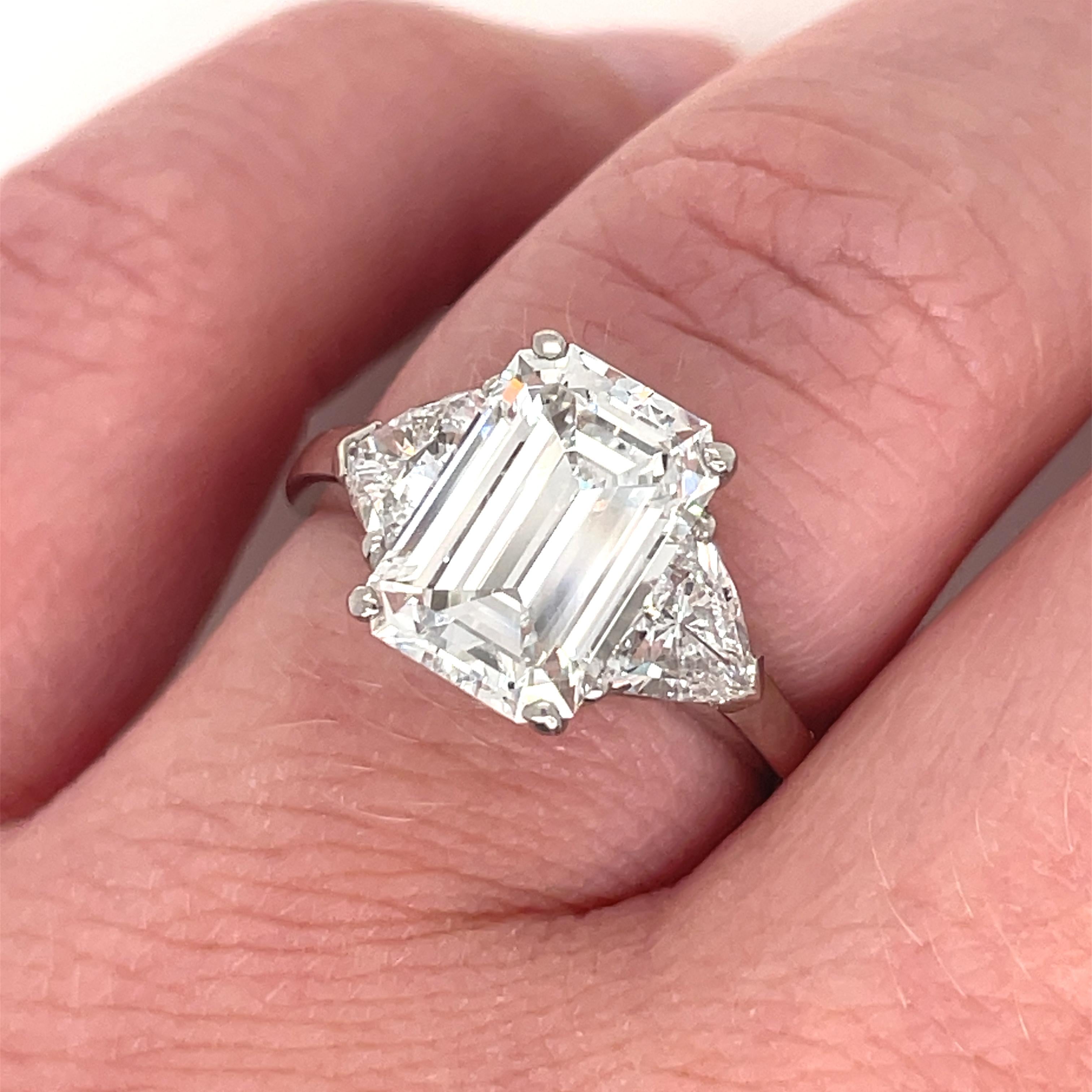 Cartier, 3.00 Carat Emerald Cut Diamond Engagement Ring For Sale 1