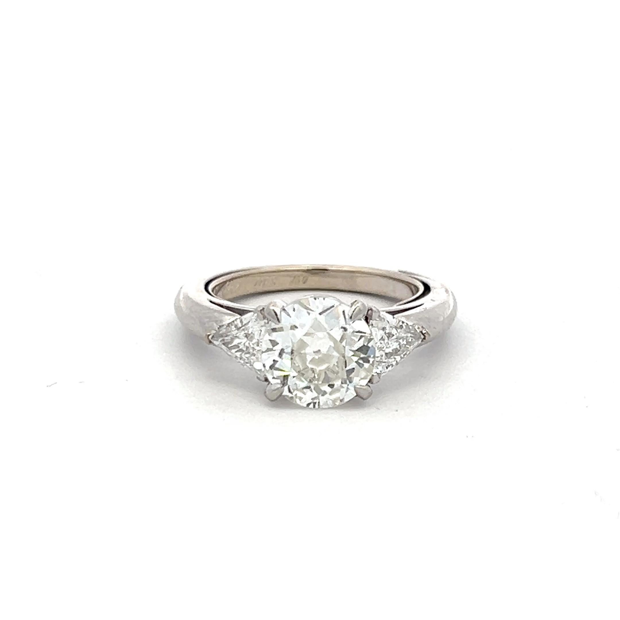 Cartier 3.10 Carat Old European and Triangular Diamond 18K WG Engagement Ring For Sale 6