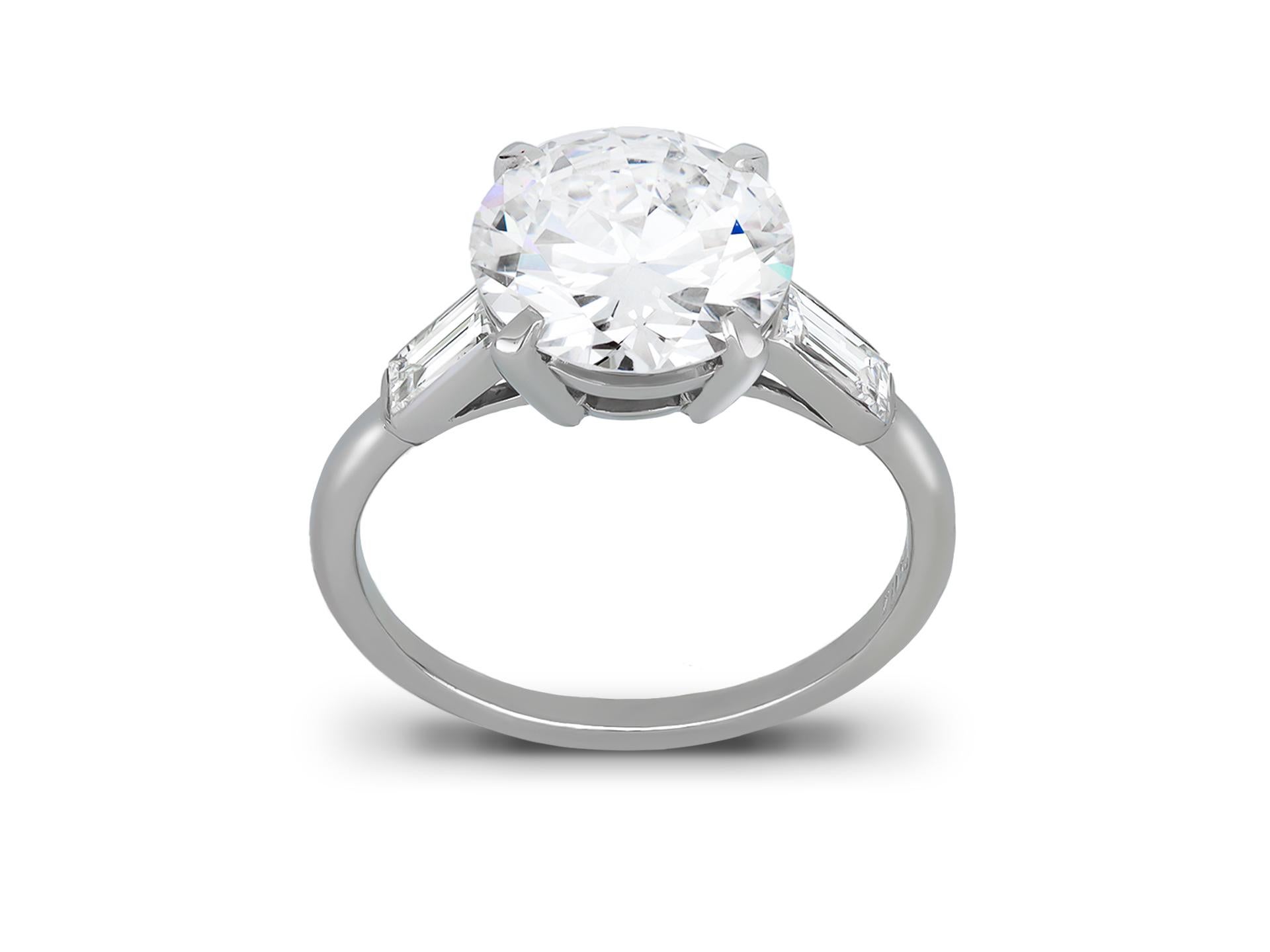 Cartier 3.27 carat Solitaire Diamond Platinum Engagement Ring For Sale 2