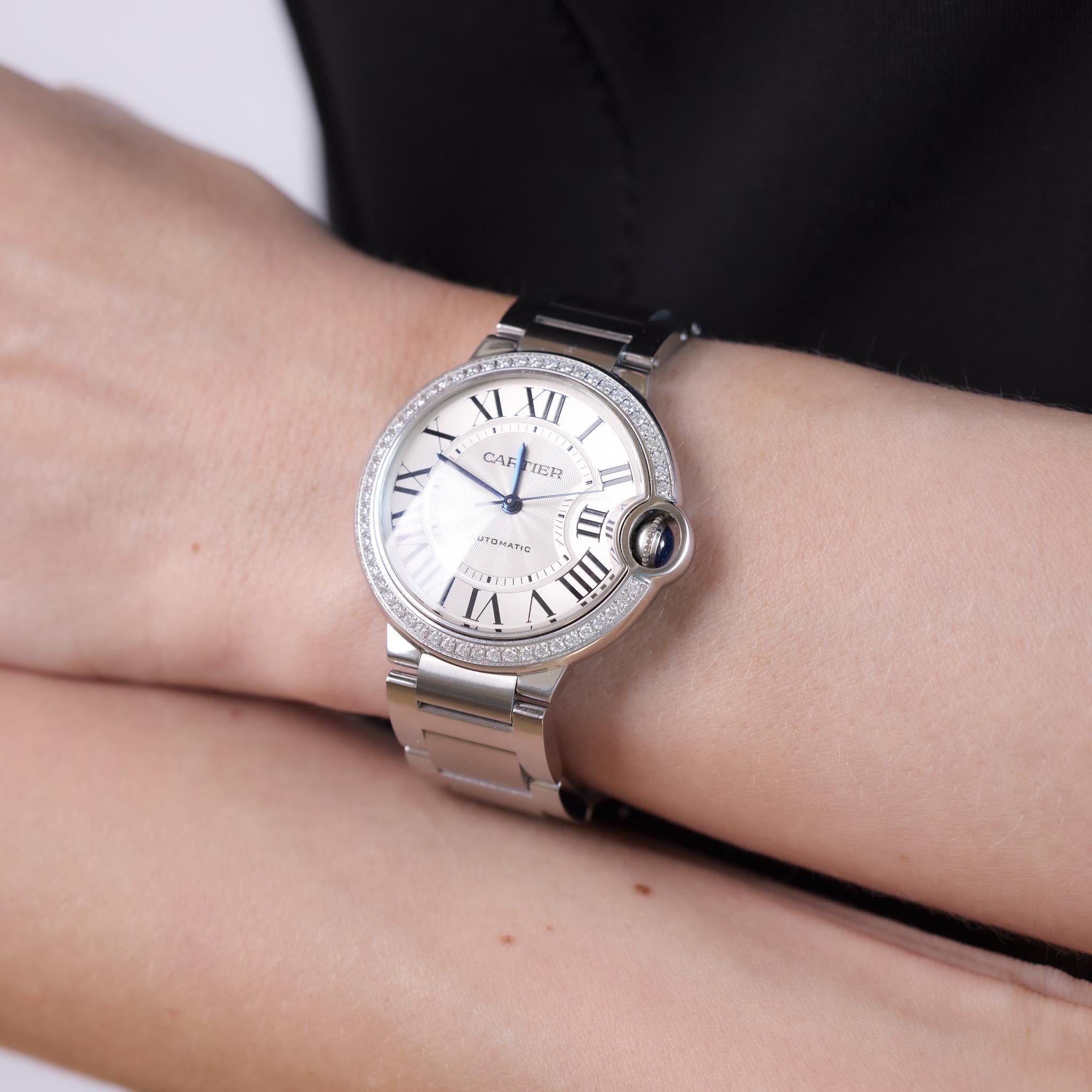 Cartier 36mm Ballon Bleu stainless steel diamond watch Bon état - En vente à Beverly Hills, CA