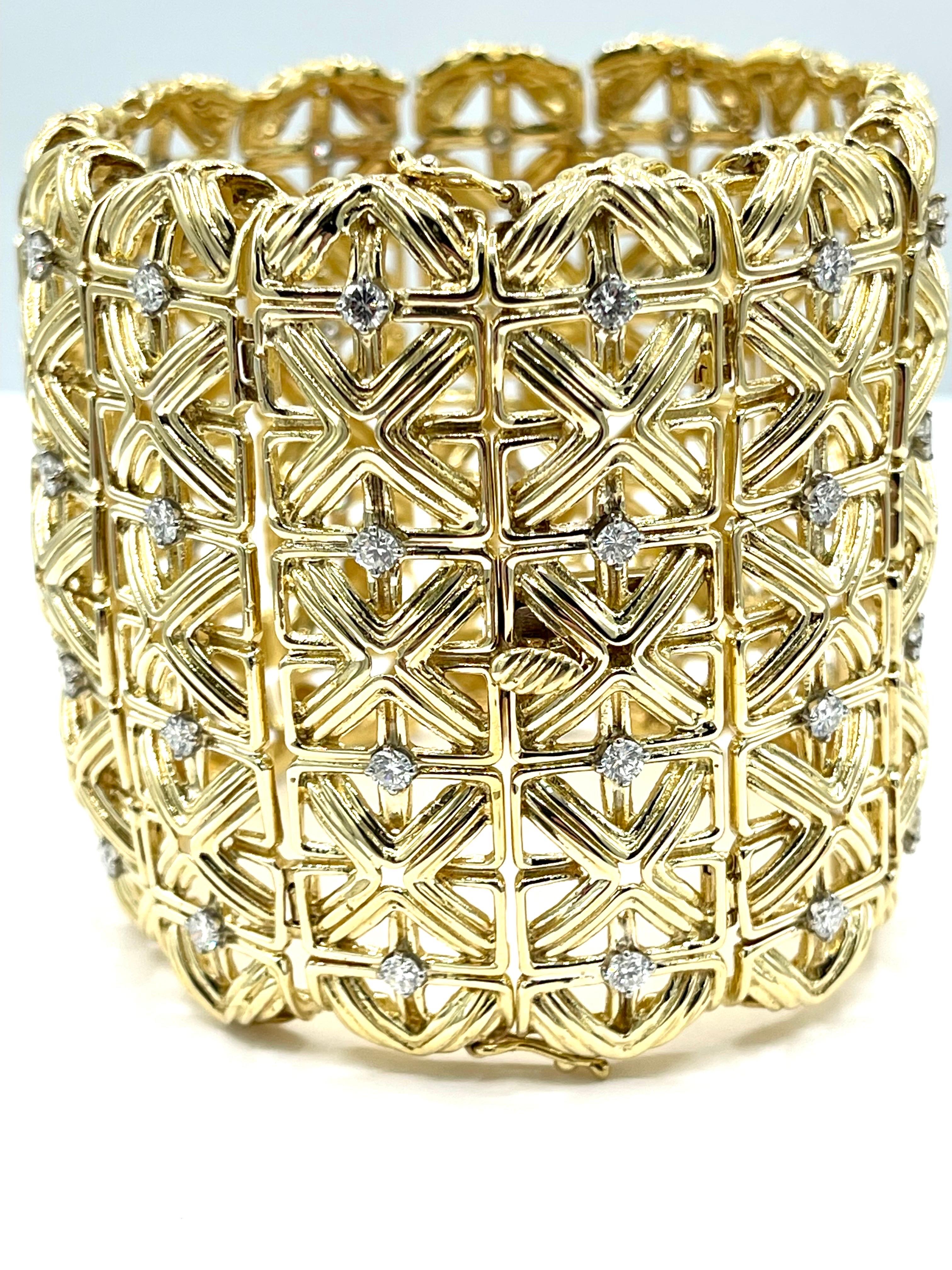 Women's or Men's Cartier 3.92 Carat Round Brilliant Diamond 18K Yellow Gold Wide Bracelet For Sale