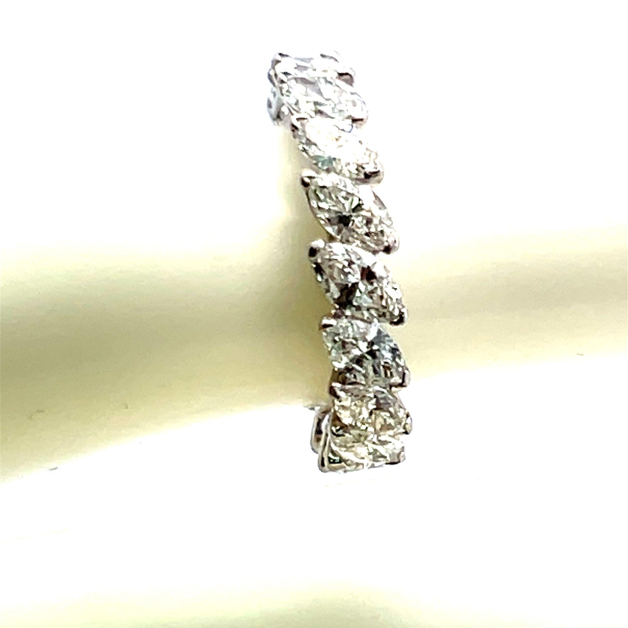 Cartier 4,50 carati di diamante a forma di marquis in oro bianco 18 carati Anello nuziale in vendita 1