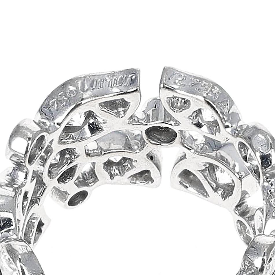 Cartier Blattring mit 5 Karat Diamanten, 18 Karat Weißgold im Zustand „Hervorragend“ im Angebot in New York, NY