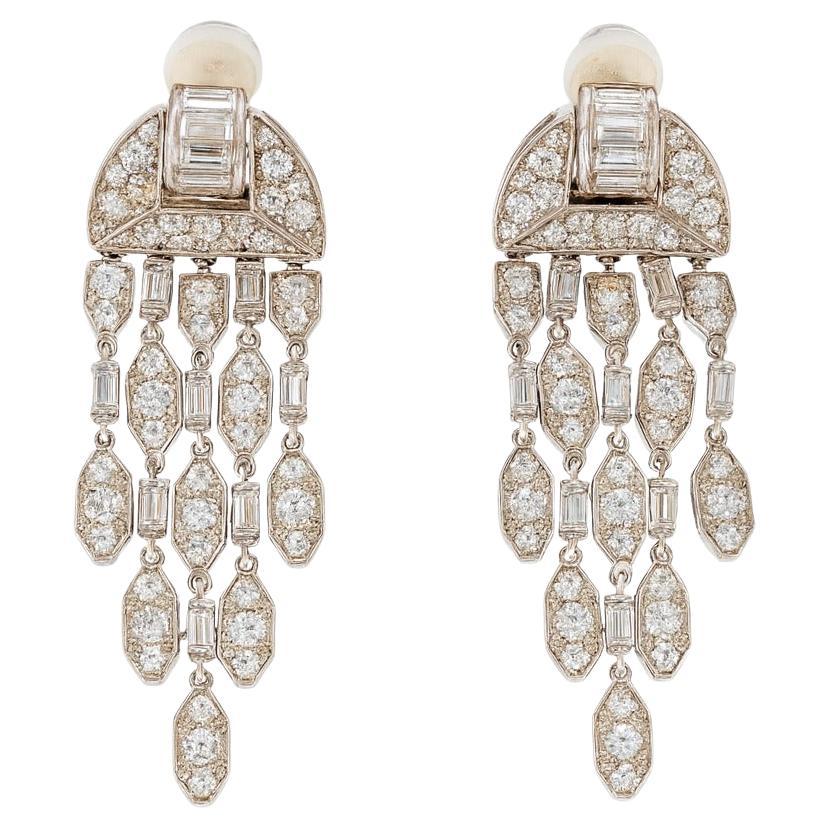 Boucles d'oreilles pendantes en or blanc 18 carats et diamants de Cartier 6,50 carats