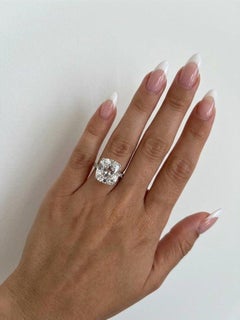 Anillo Cartier de diamantes talla brillante en cojín de 7,5 quilates