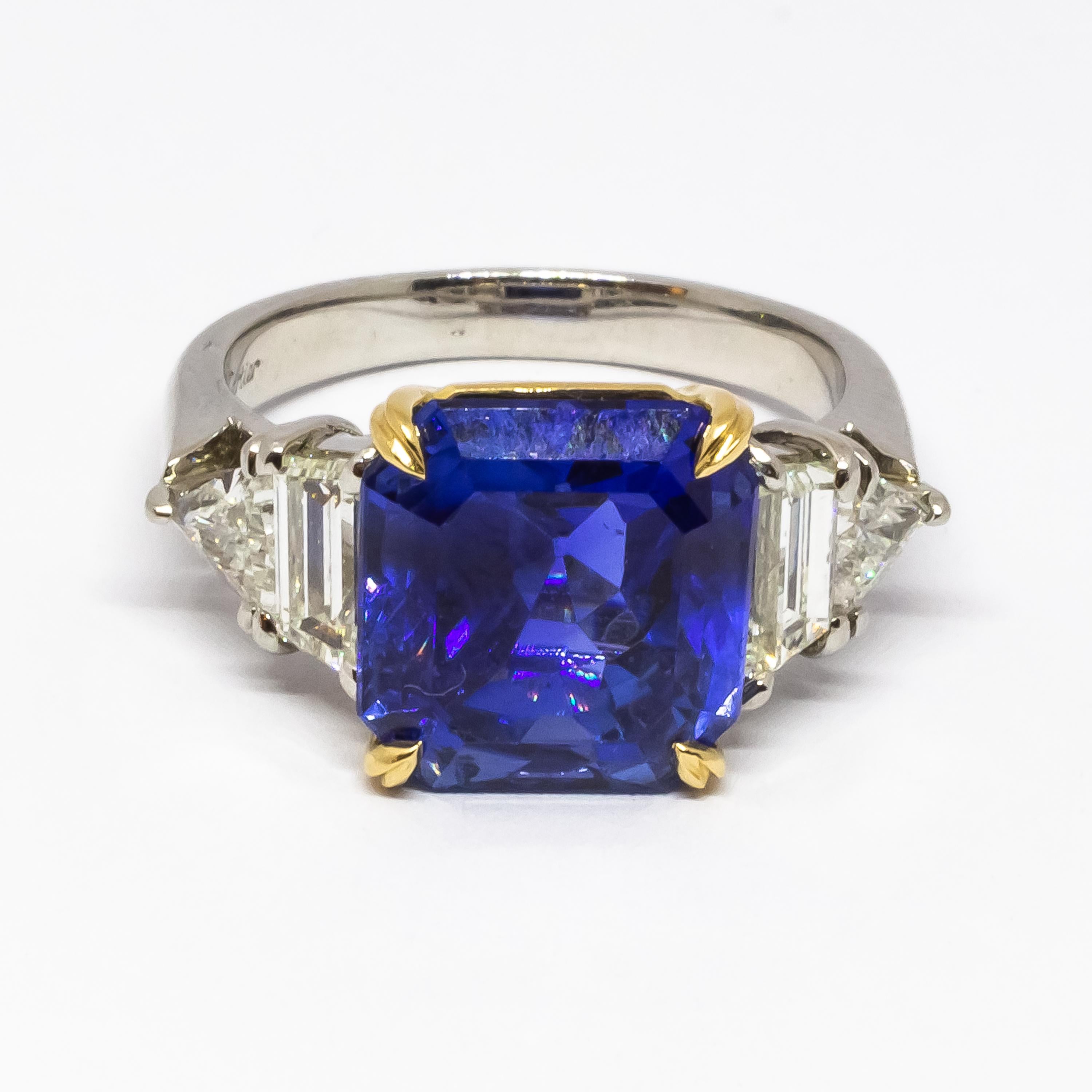 Cartier Ring aus Gold und Platin mit 7,51 Karat GIA-zertifiziertem burmesischem Saphir, Diamant im Zustand „Hervorragend“ im Angebot in London, GB
