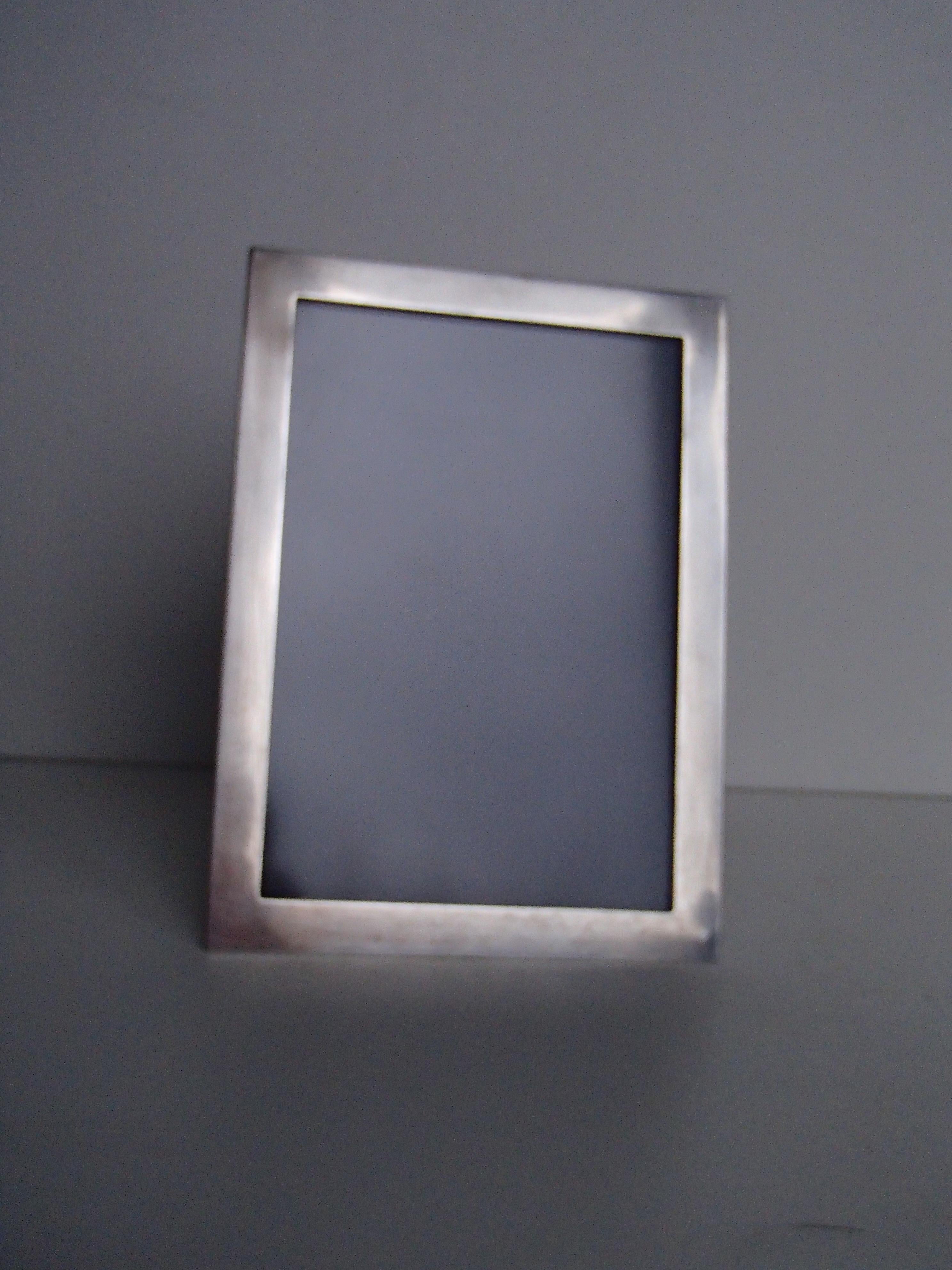 French Cartier 925 Sterling Silver Table Picture Frame Very Sober and Elegant For Sale