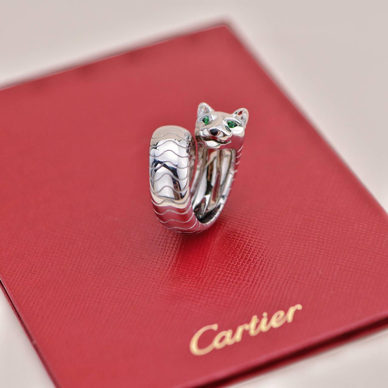 Women's or Men's Cartier A Lakarda Panthère 18K White Gold Tsavorite Onyx Ring Size 51 For Sale