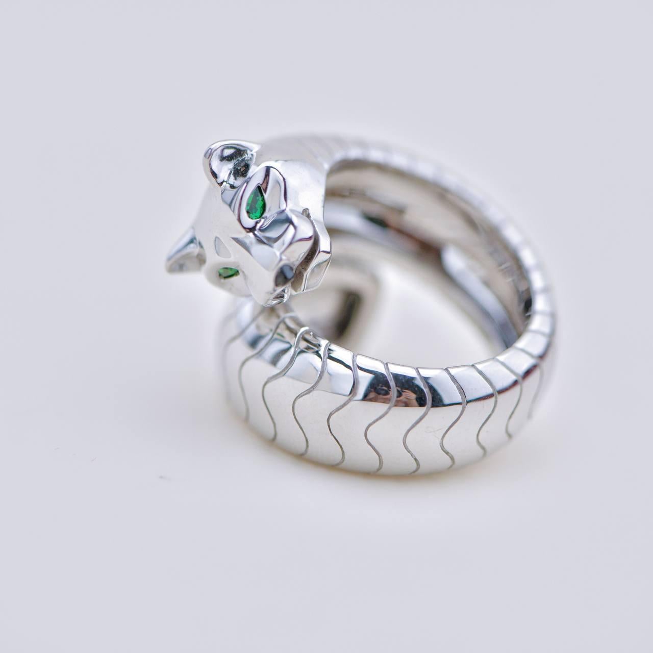 Cartier A Lakarda Panthère 18K White Gold Tsavorite Onyx Ring Size 51 For Sale 4
