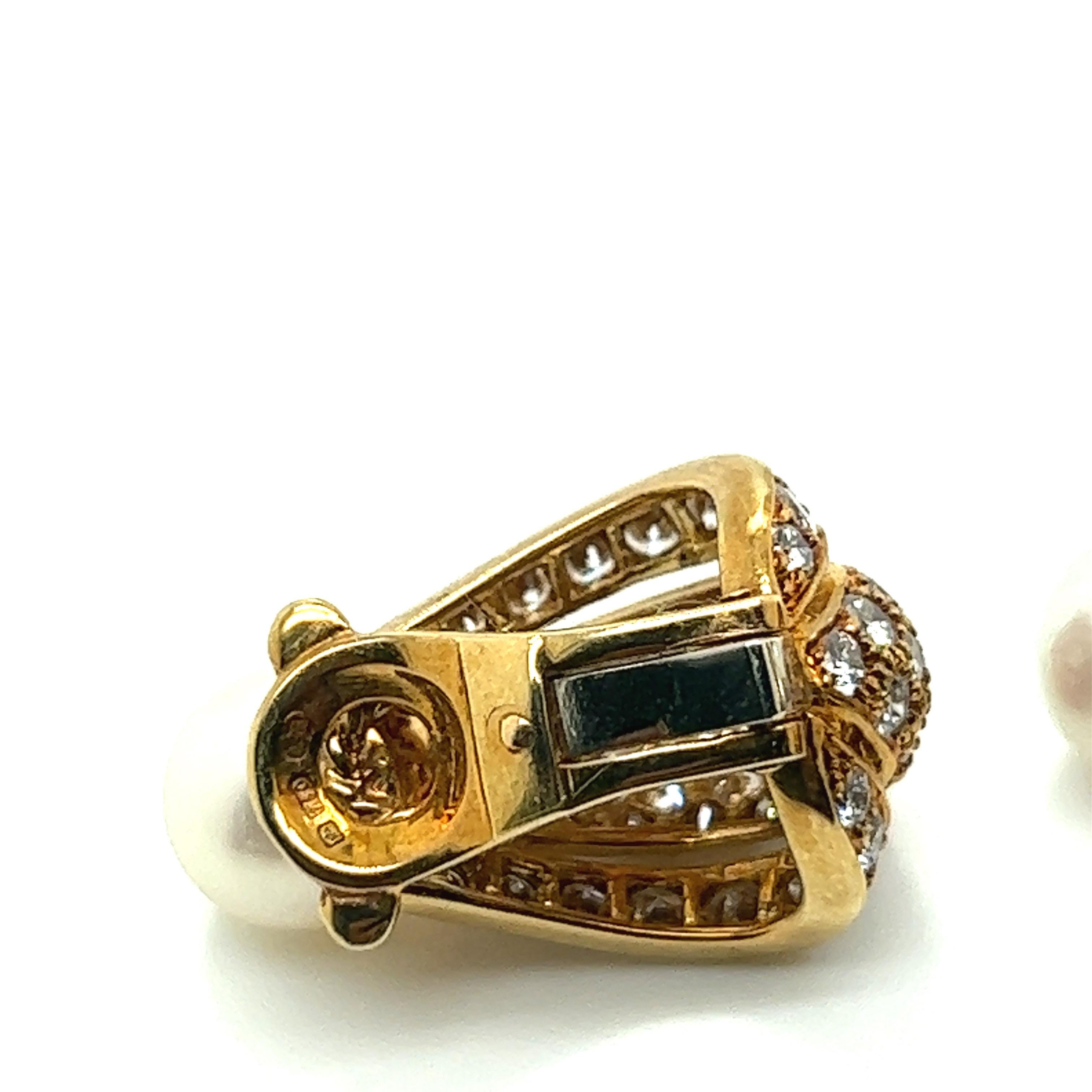 Cartier, a pair of diamond and cultured pearl ear clips In Excellent Condition For Sale In Kowloon City District, HK