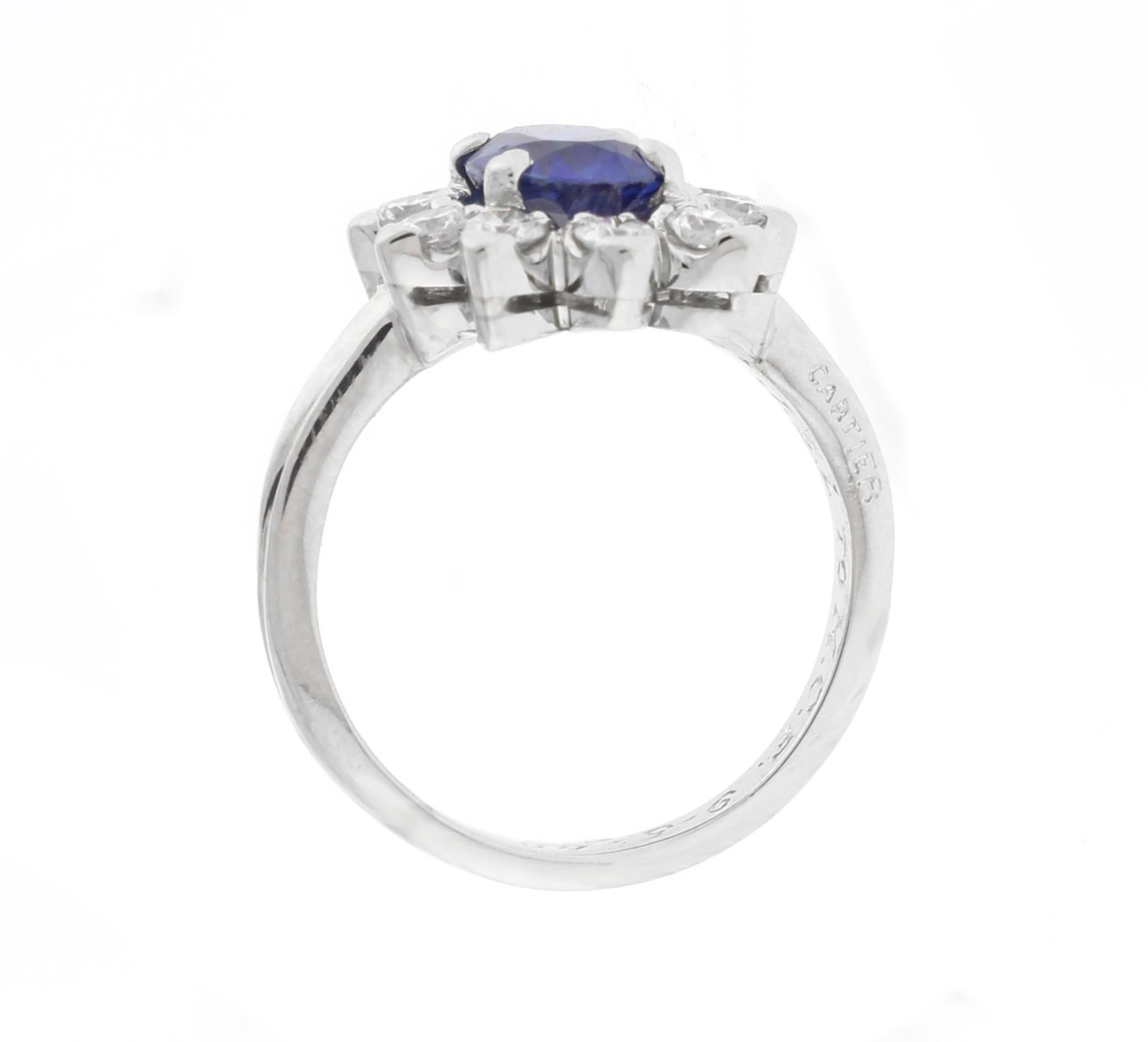 Cartier A.G.L Certified Non Heated Sapphire and Diamond Cluster Ring In Good Condition In Bethesda, MD