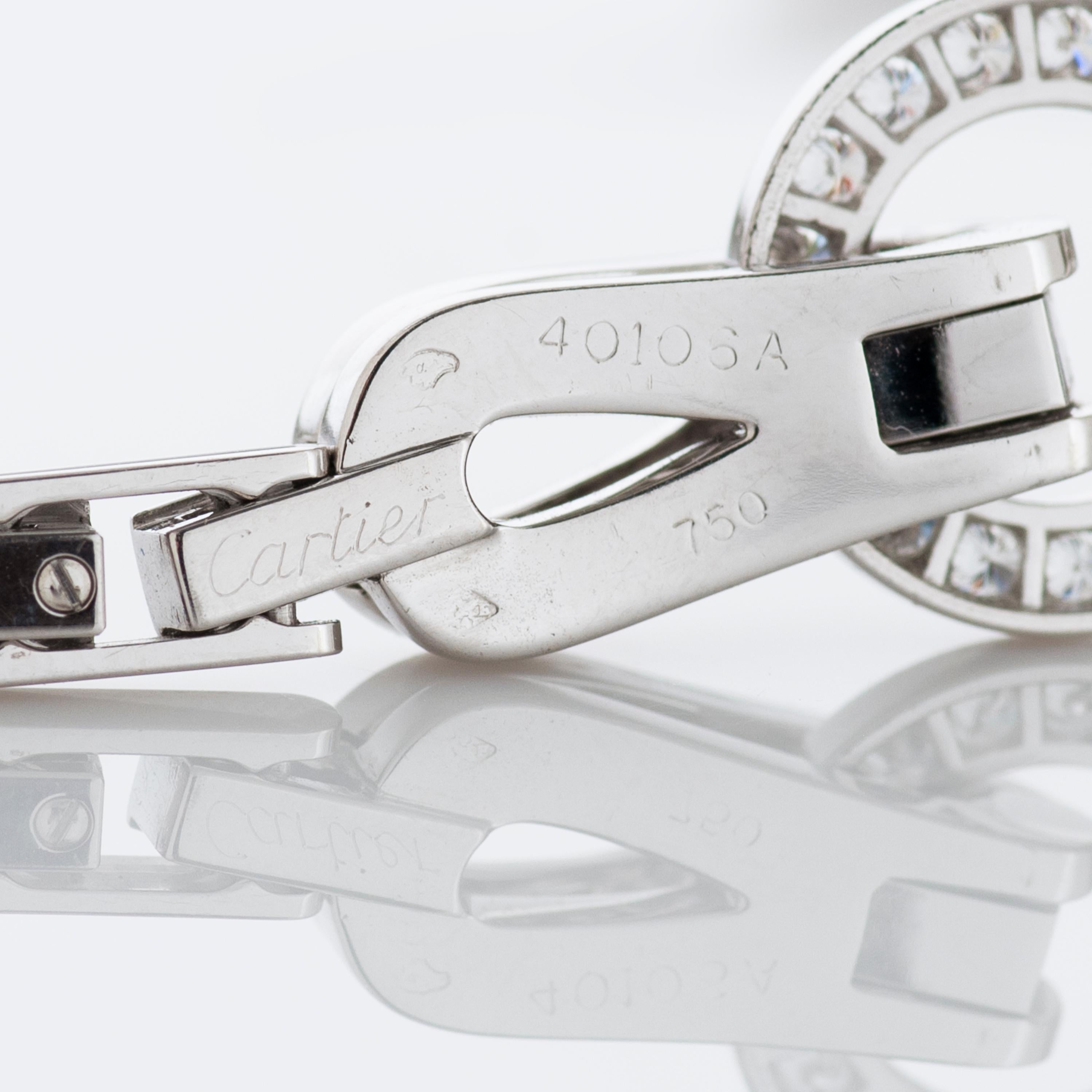 Cartier, collier Agrafe en or blanc 18 carats et diamants Bon état - En vente à Philadelphia, PA