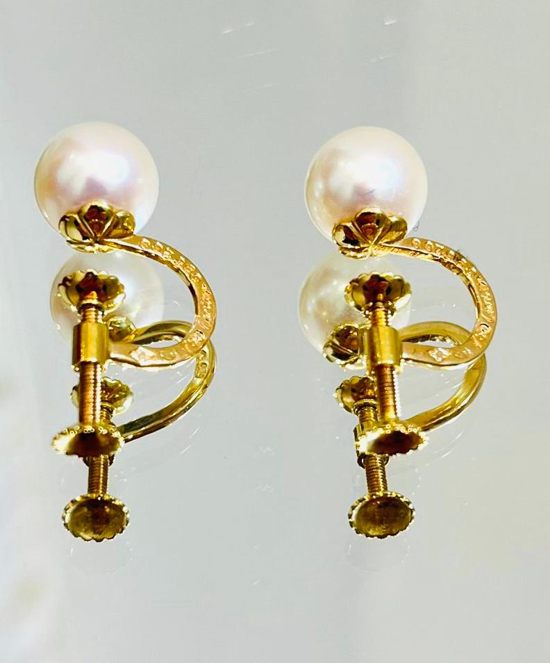 Cartier Akoya Pearl & 18k Gold Earrings In Excellent Condition In London, GB