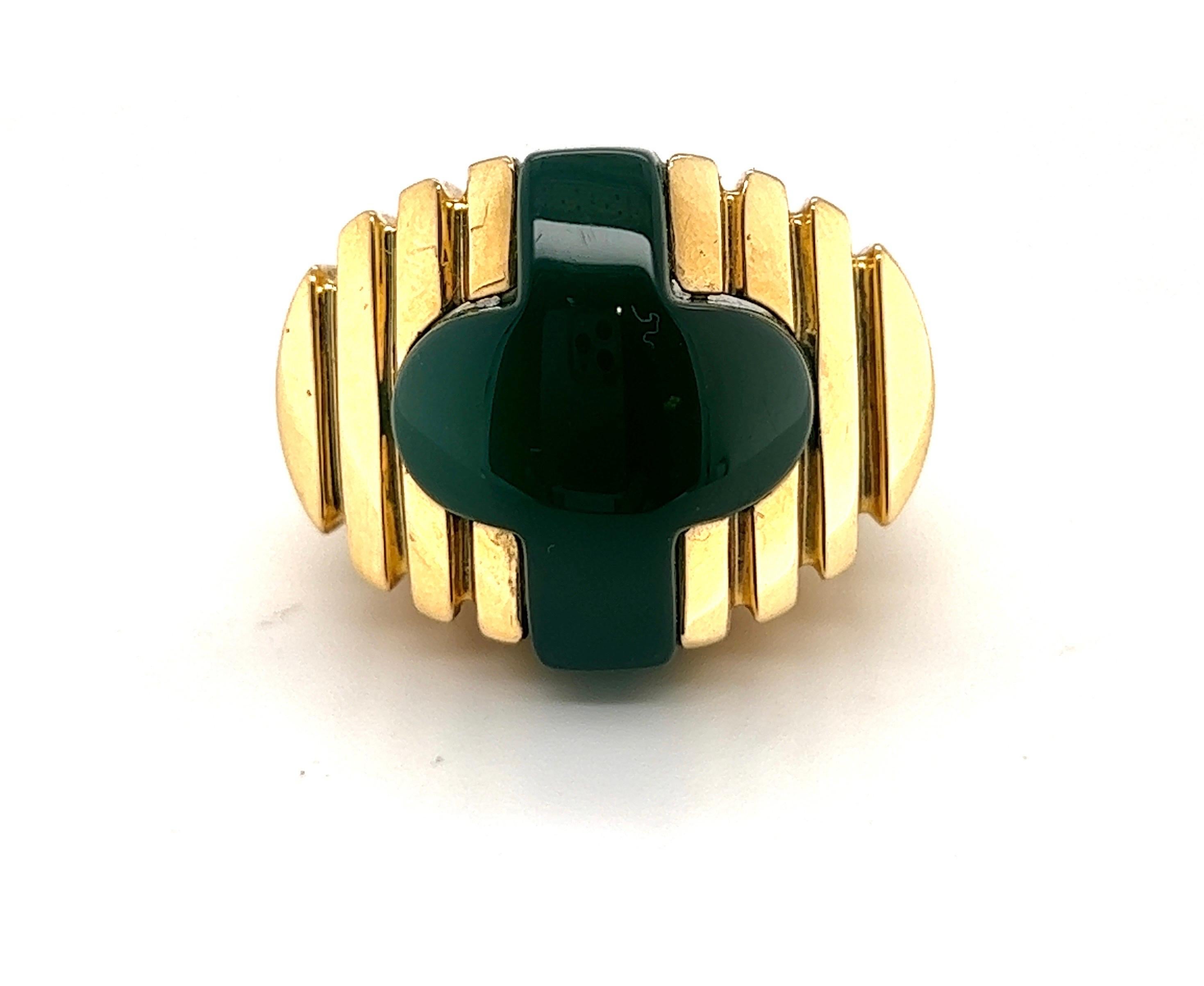 Mixed Cut Cartier Aldo Cipullo 18 Karat Yellow Gold and Green Agate Cocktail Ring, 1971