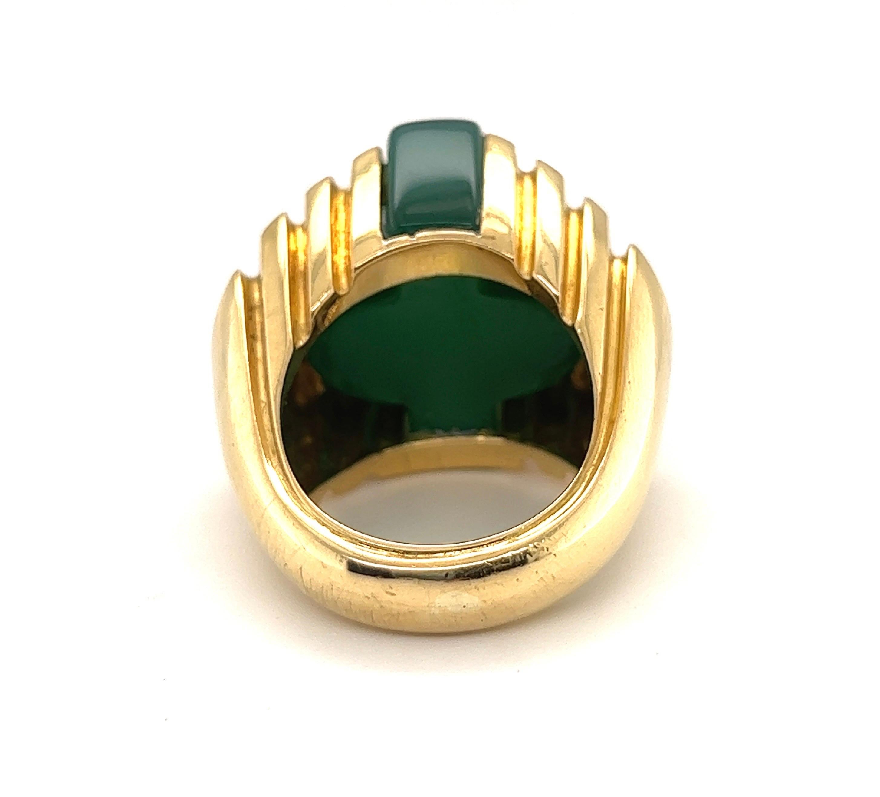 Women's or Men's Cartier Aldo Cipullo 18 Karat Yellow Gold and Green Agate Cocktail Ring, 1971
