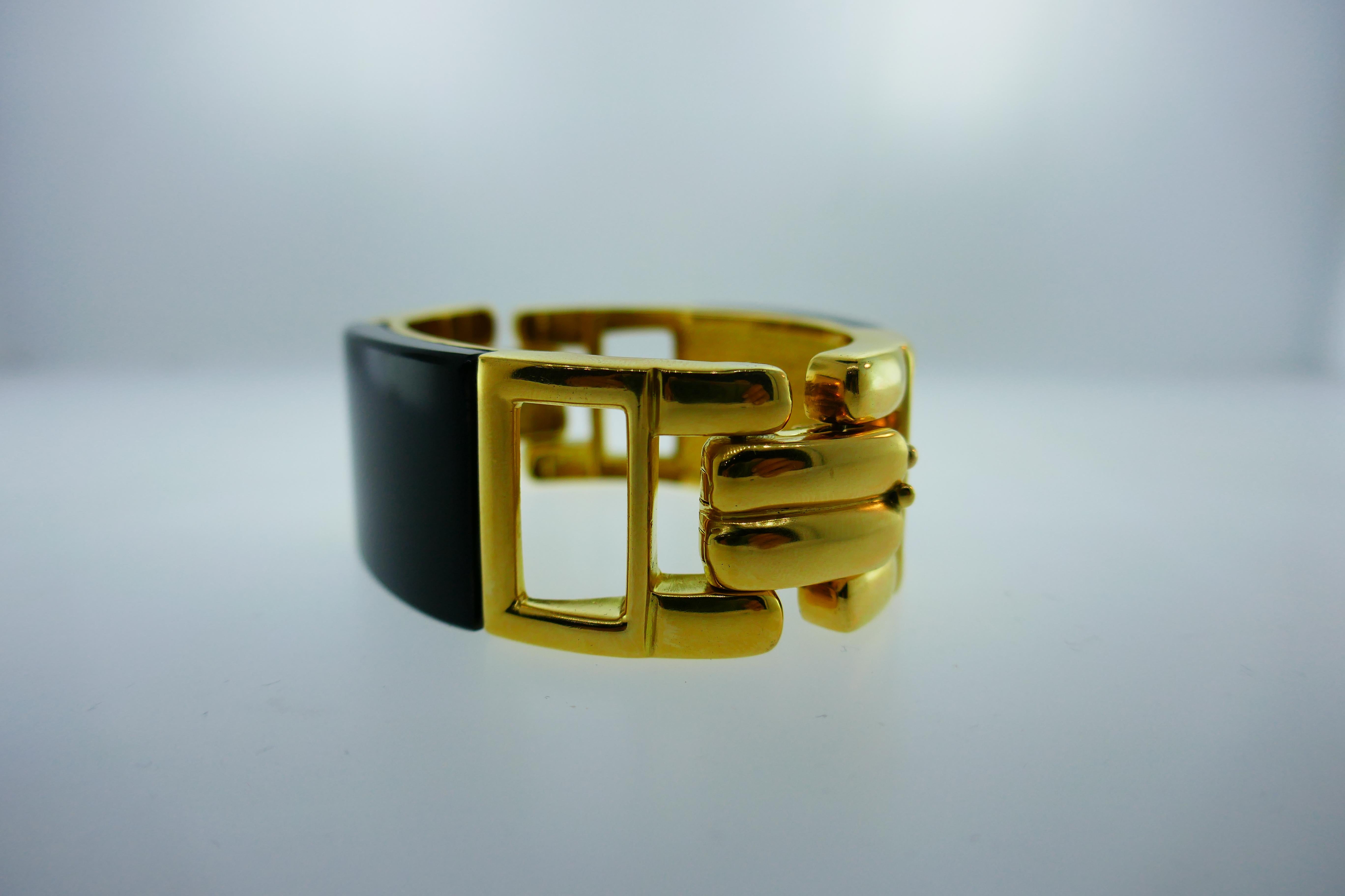 Square Cut Cartier Aldo Cipullo 18 Karat Yellow Gold and Onyx Bracelet, circa 1970s