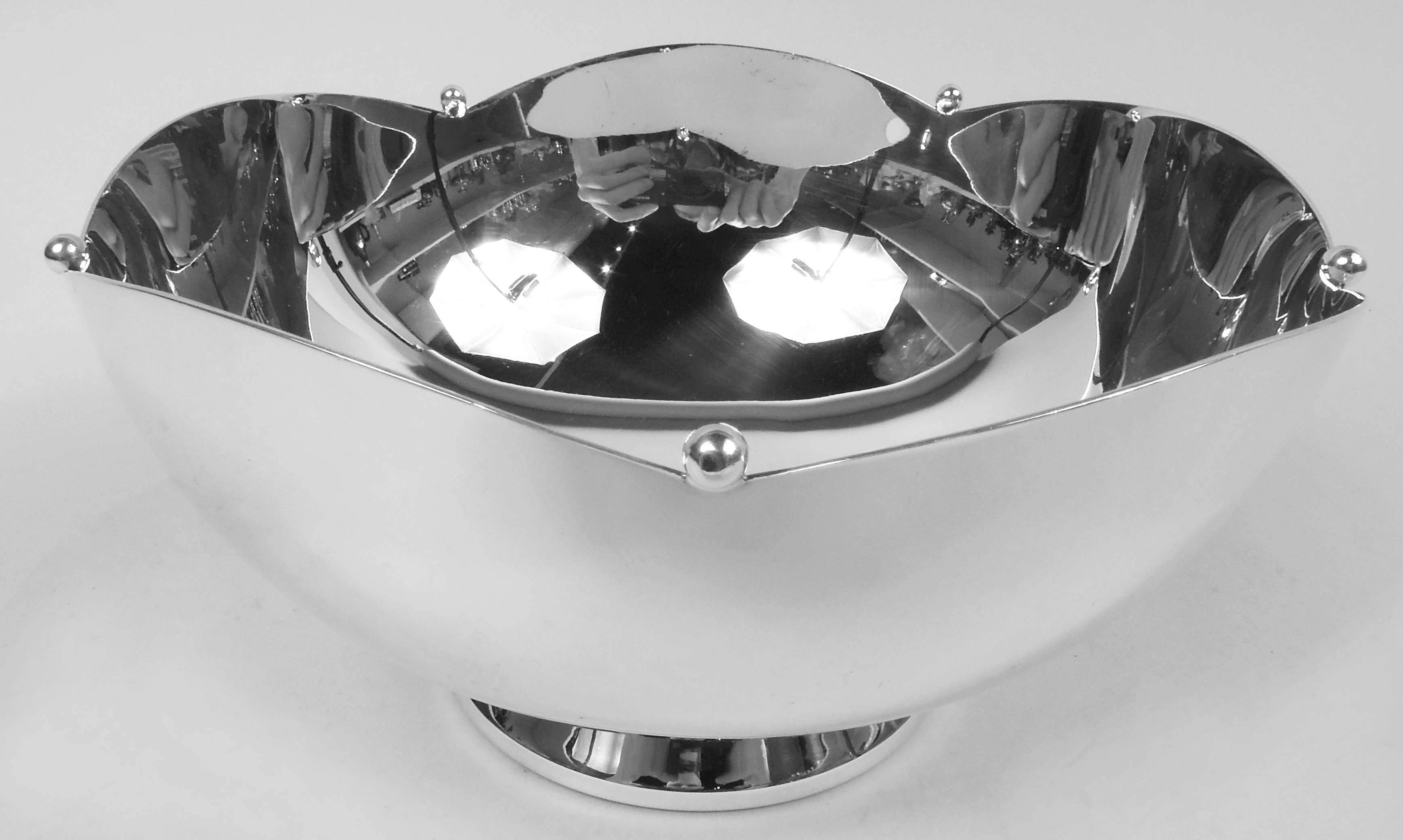 Cartier American Art Deco Sterling Silver Bowl In Good Condition For Sale In New York, NY