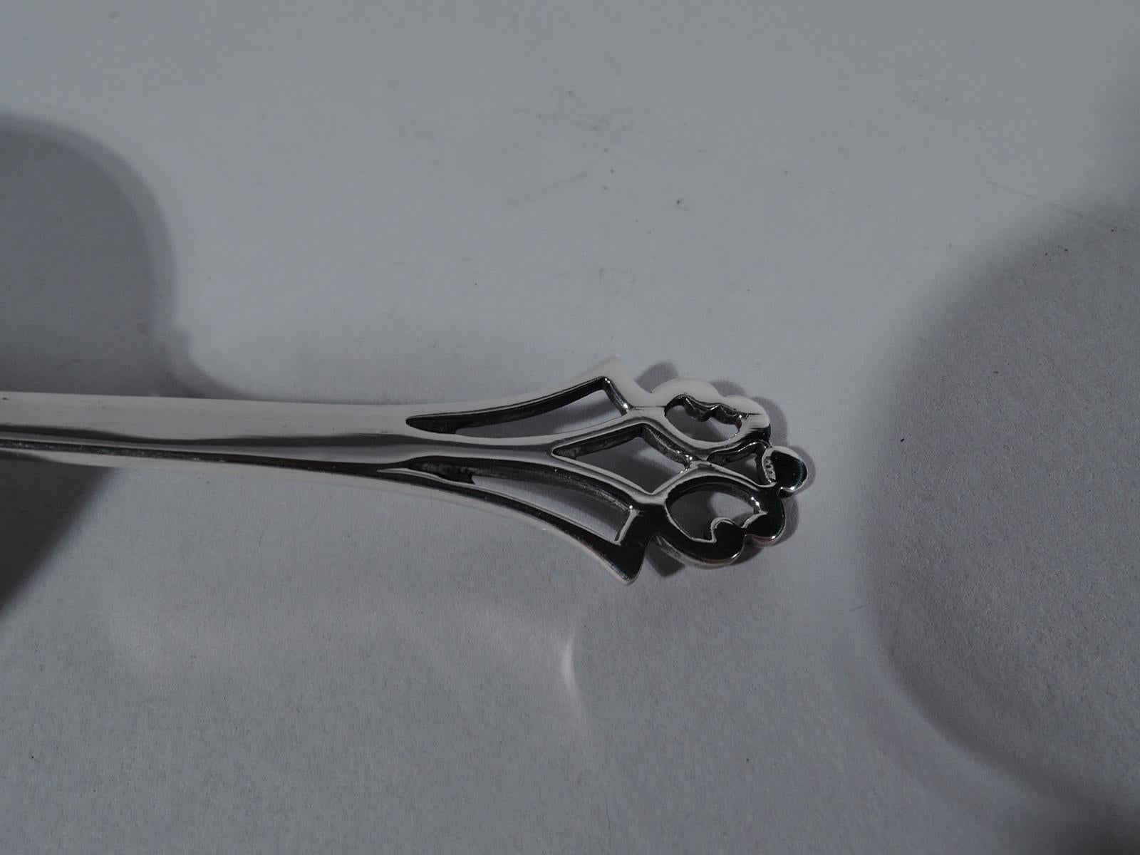 Cartier American Modern Sterling Silver Tea Strainer on Stand In Excellent Condition In New York, NY