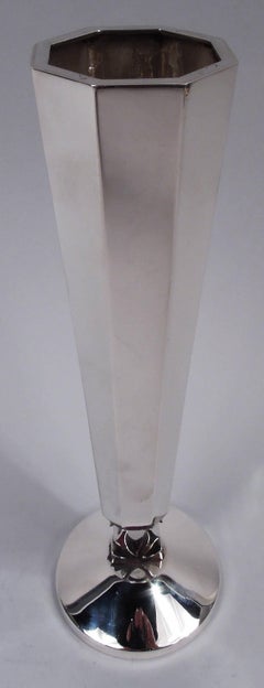 Jarrón Cartier American Modern de plata de ley