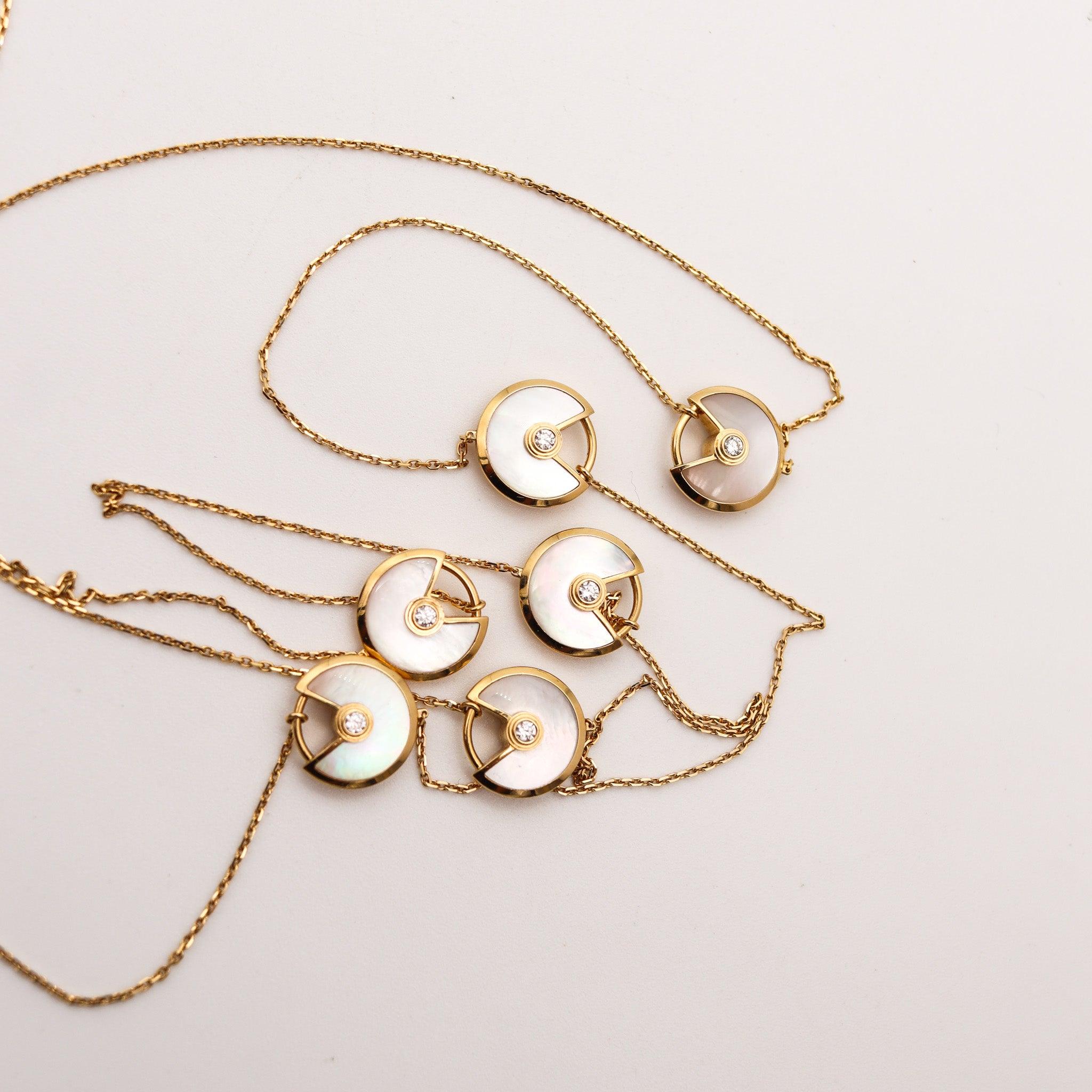 CARTIER Amulet Sautoir Necklace With White Pearls In 18Kt Gold With Diamonds In Excellent Condition For Sale In Miami, FL