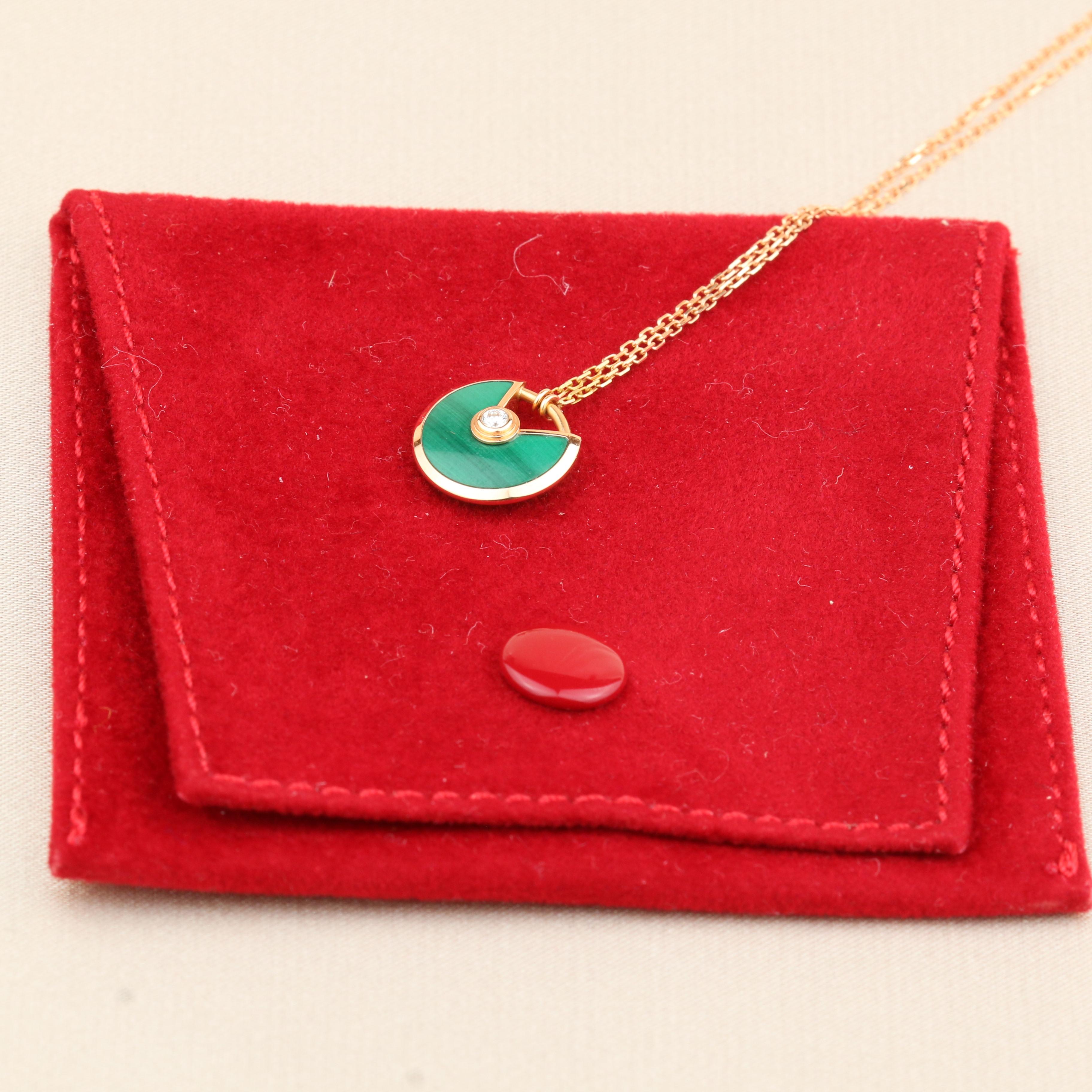 Dandelion Antiques Code AT-1311
Brand Cartier
Model Amulette de, XS Model
Date Circa 2019
RRP: £1,990 incl. VAT / $2,170.00 / € 2340 incl. VAT
__________________________________
Metal 18K Rose Gold
Length Approx