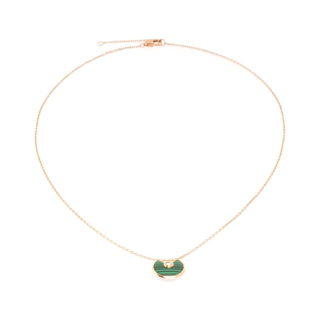 We fell in love with this Cartier necklace at first glance. Look at its gorgeous yet subtle accents and picture how it will beautifully sit on your neck and charm your peers. The exquisite creation is from the Amulette de Cartier collection. It is