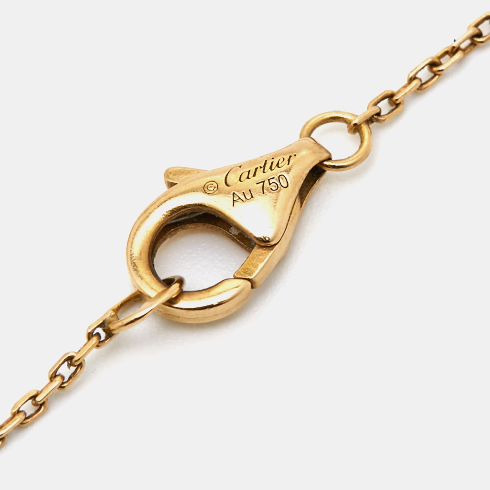 Non taillé Cartier Bracelet Amulette De Cartier en or jaune 18 carats avec nacre et diamants