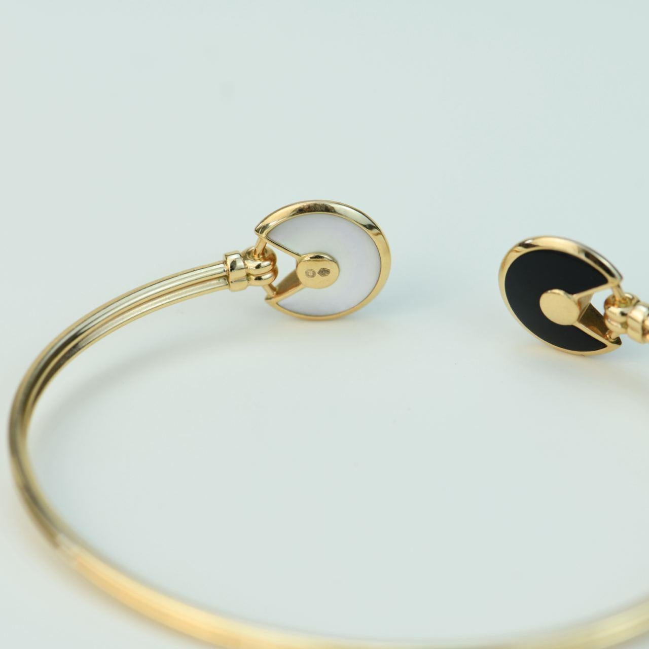 Cartier Amulette Diamante Madreperla e Onice Bracciale in Oro Giallo 18K Taglia 1