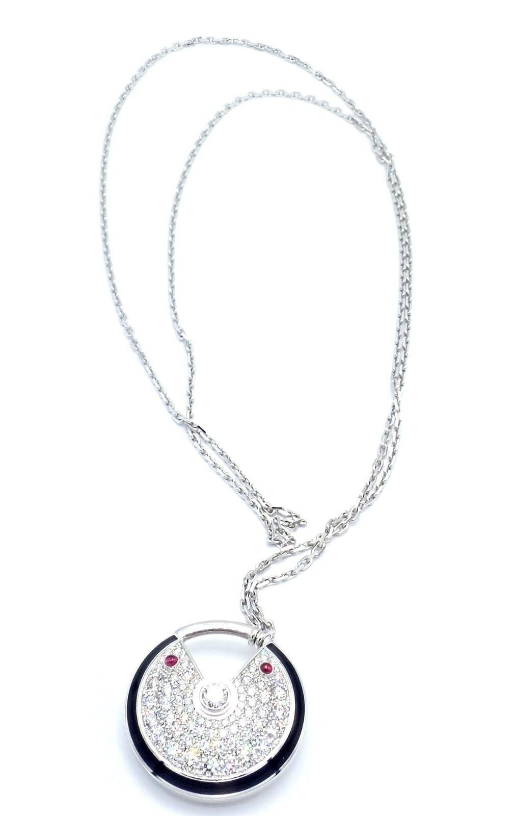 Cartier, grand collier pendentif en or blanc avec diamants et rubis en forme d'amulette en vente 6