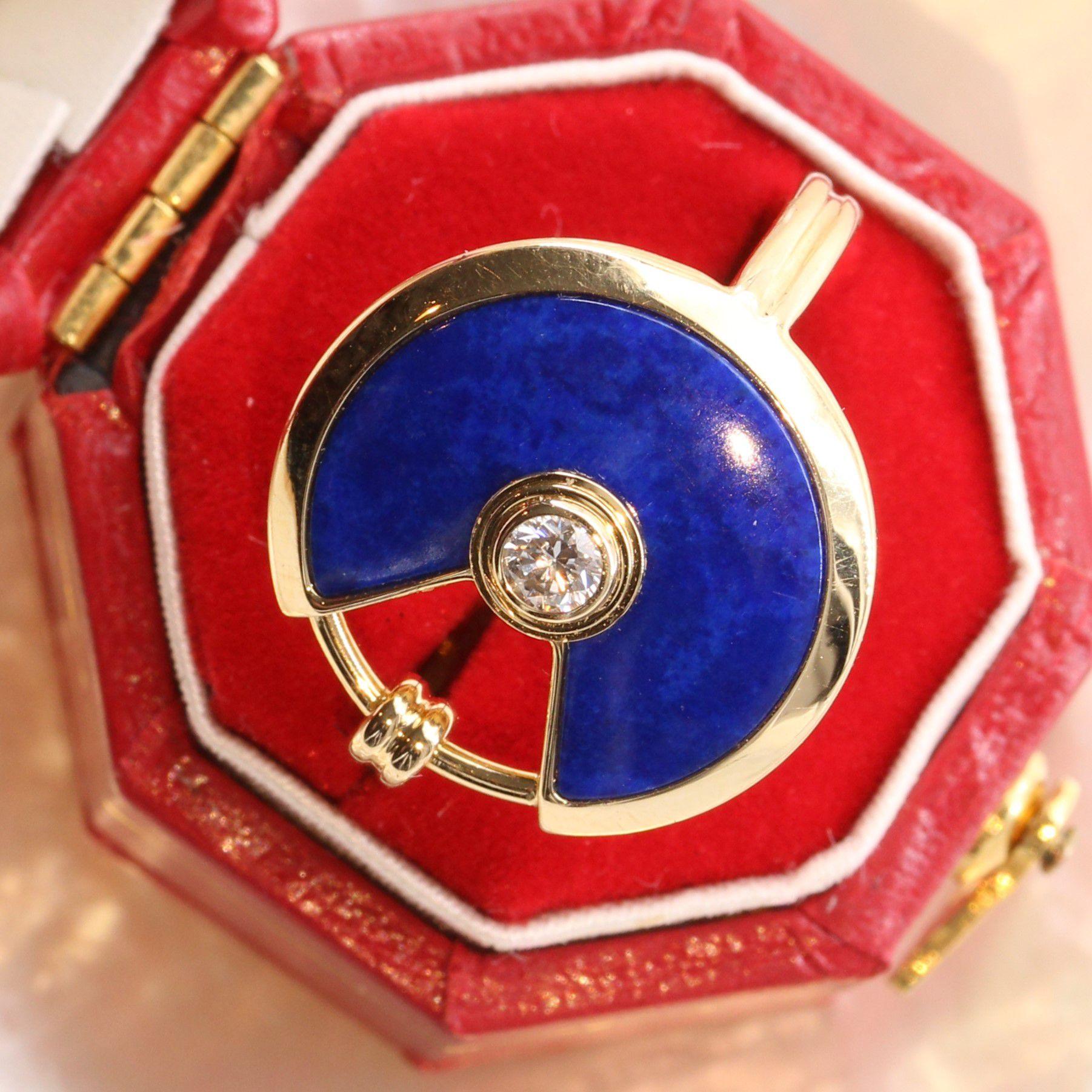 Cartier Amulette Lapis Lazuli Diamond 18 Karat Yellow Gold Ring 2