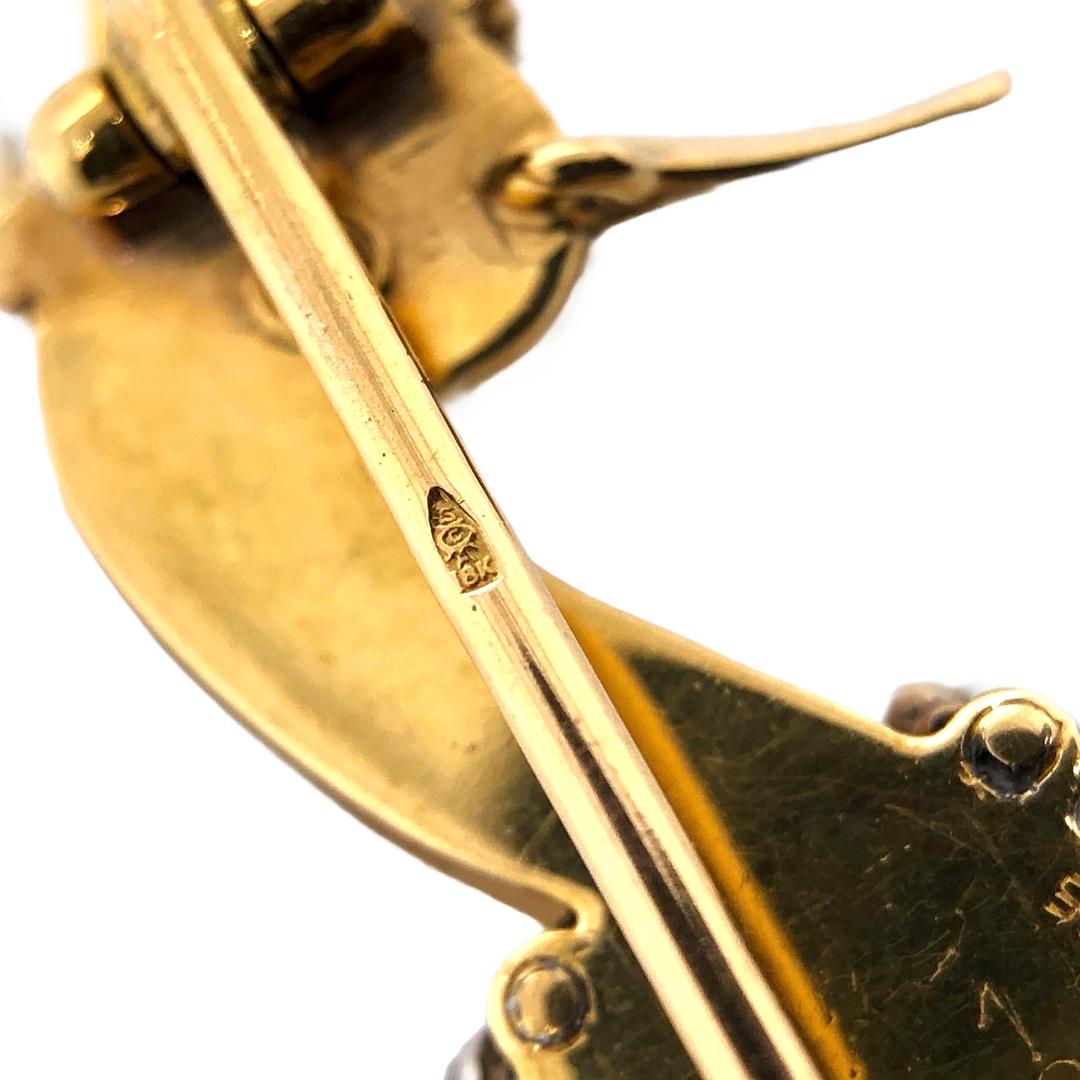 Art Deco Cartier Coral Agate Diamond Duck Brooch in 18 Karat Yellow Gold, circa 1960 For Sale