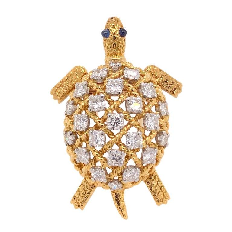 Vintage Cartier Turtle with Diamonds in 18 Karat Yellow Gold circa 1960 Brooches In New Condition For Sale In Viana do Castelo, PT