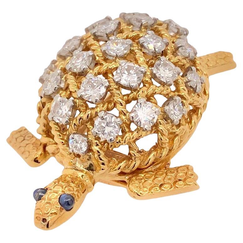 Vintage Cartier Turtle with Diamonds in 18 Karat Yellow Gold circa 1960 Brooches For Sale