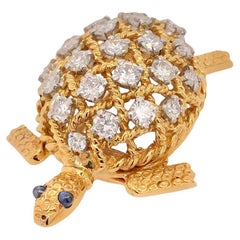 Vintage Cartier Turtle with Diamonds in 18 Karat Yellow Gold circa 1960 Brooches