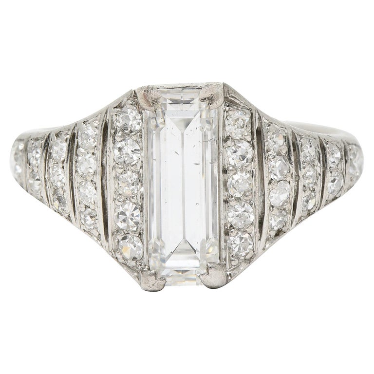 patrice indsats Nedgang Cartier Art Deco 1.75 Carats Baguette Cut Diamond Platinum Tapered Vintage  Ring at 1stDibs | 1930 cartier engagement ring, art deco cartier ring, bleu  sage ring
