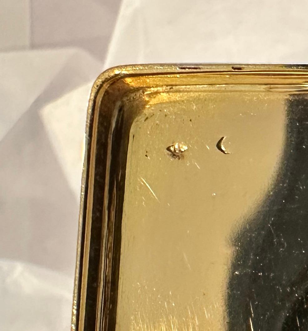 Caja Cartier Art Déco de oro de 18 quilates con zafiros Oro en venta