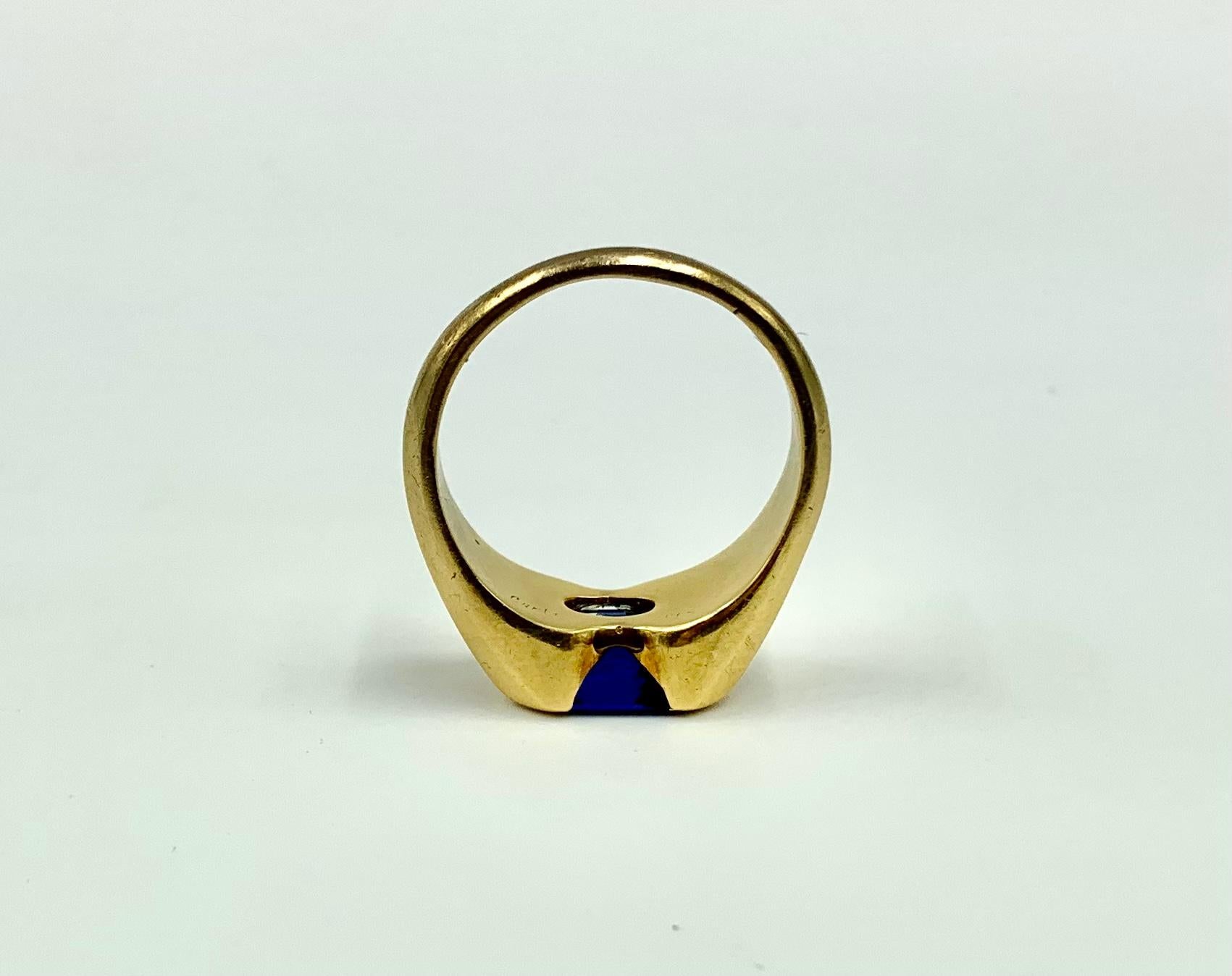 Cartier Art Deco 18K Gold Natural Burma Octagonal Step Cut Sapphire Ring For Sale 3