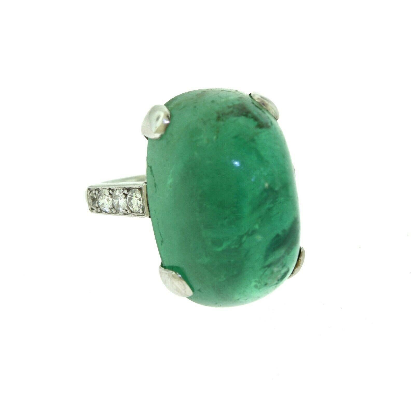 Cartier Art Deco 1920s Large Cabochon Emerald Ring in Platinum In Good Condition In Miami, FL