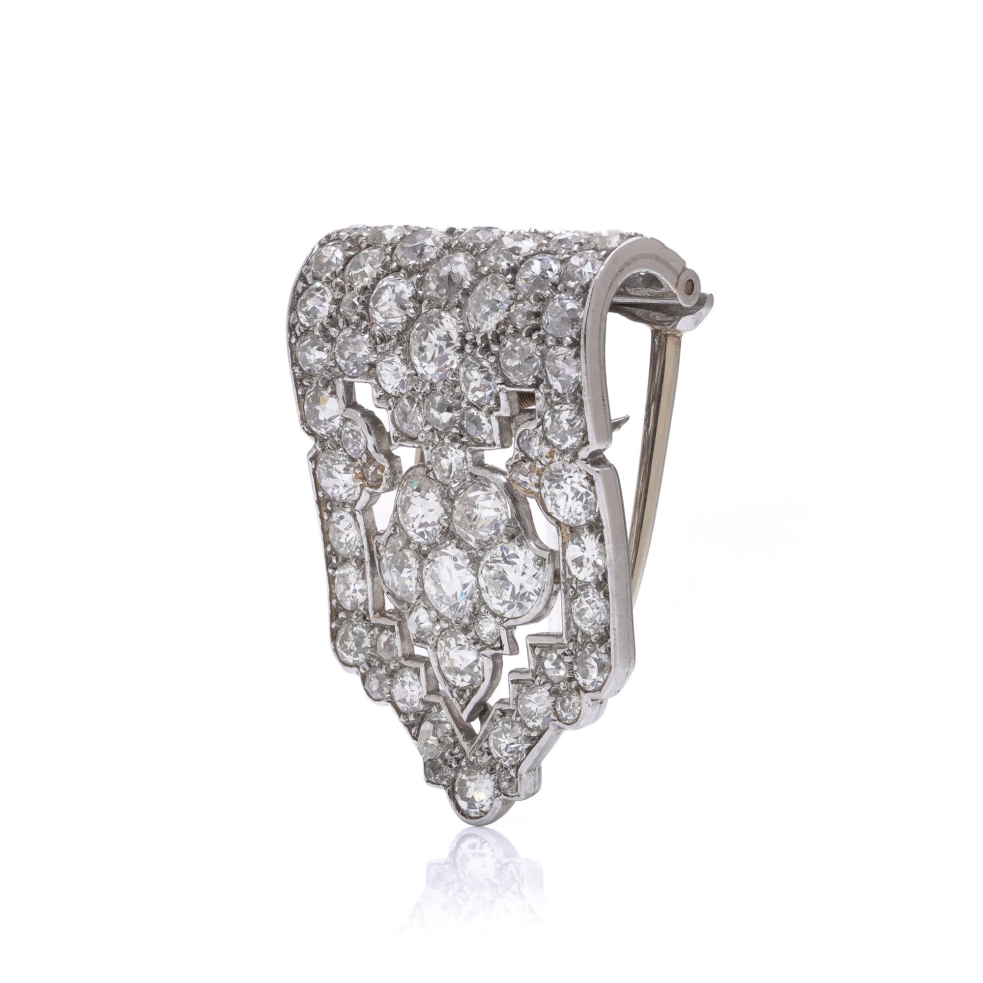 Art Déco Spilla di diamanti in platino Cartier Art Deco anni '20 in vendita